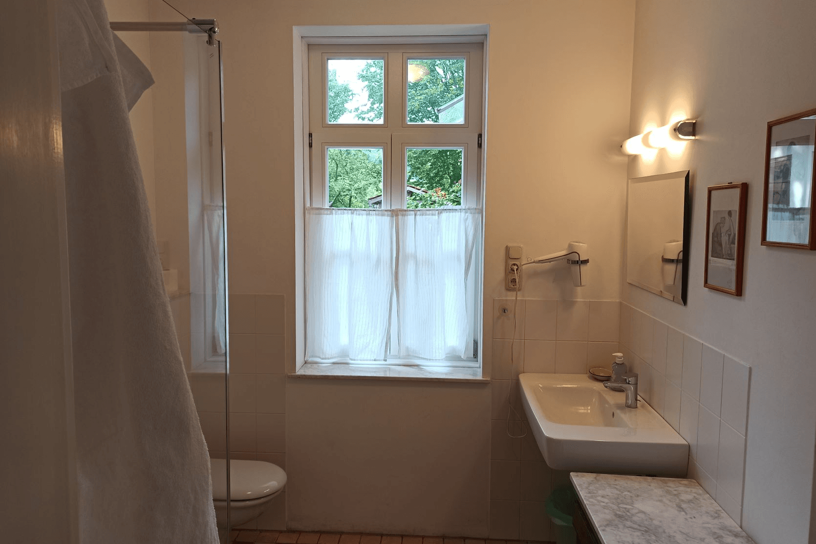 Bad in der Ferienwohnung Bernsteinstube in Hermannsburg