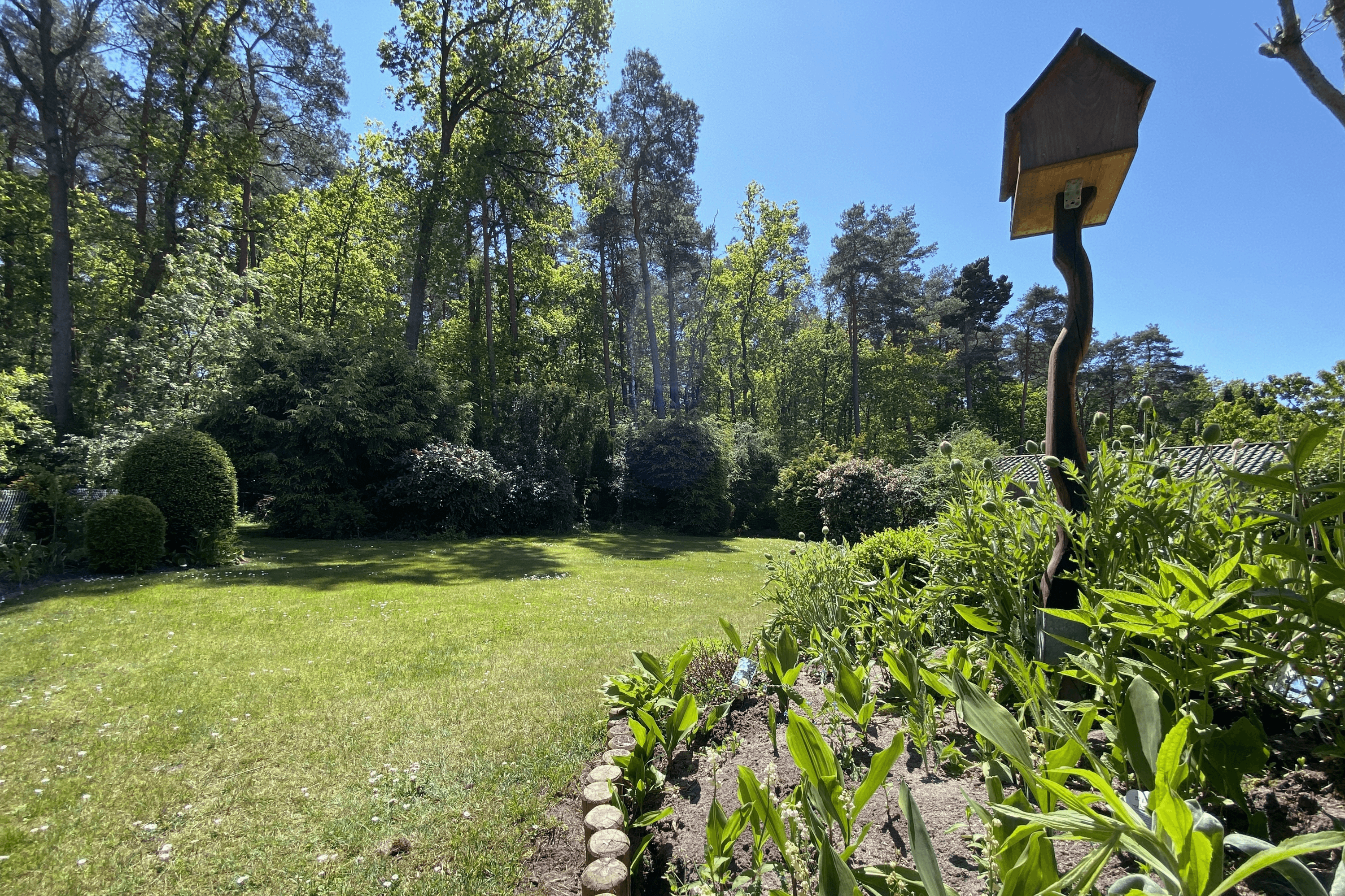 Garten der Ferienwohnung Heide-Tukkul in HermannsburgGarden of the Heide-Tukkul vacation apartment in HermannsburgGarden of the Heide-Tukkul ferielejlighed i HermannsburgTuin van de Heide-Tukkul vakantiewoning in Hermannsburg