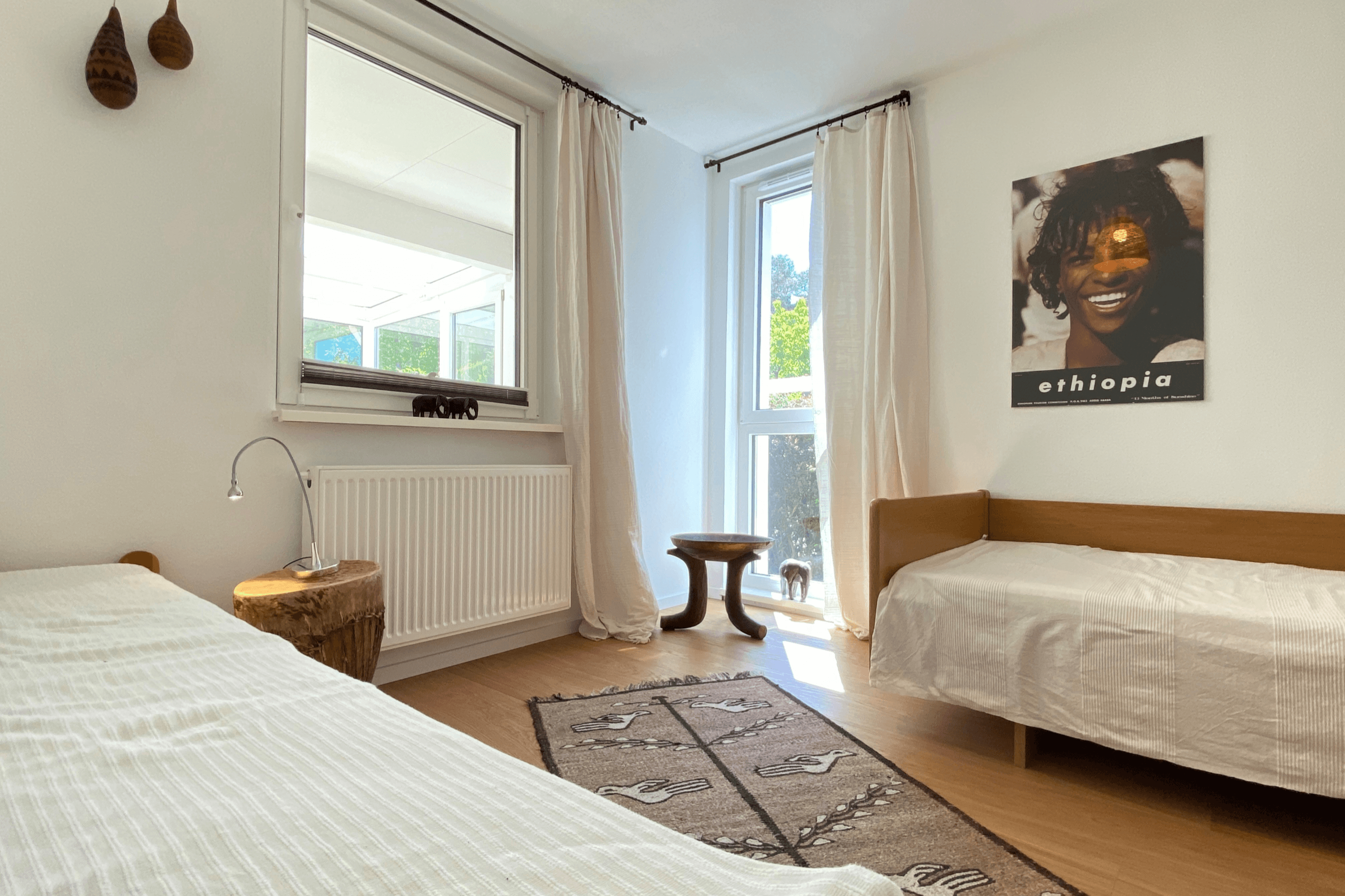 Zweibettzimmer in der Ferienwohnung Heide-Tukkul in HermannsburgDouble room in the Heide-Tukkul vacation apartment in HermannsburgDobbeltværelse i ferielejligheden Heide-Tukkul i HermannsburgTweepersoonskamer in Heide-Tukkul in Hermannsburg