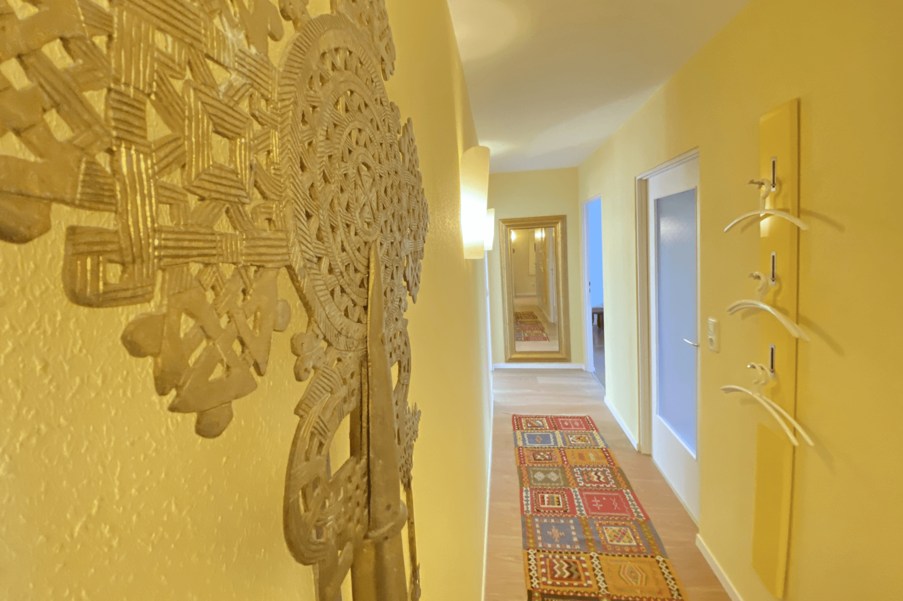 Flur in der Ferienwohnung Heide-Tukkul in HermannsburgHallway in the Heide-Tukkul vacation apartment in HermannsburgGang i ferielejligheden Heide-Tukkul i HermannsburgGang in de vakantiewoning Heide-Tukkul in Hermannsburg