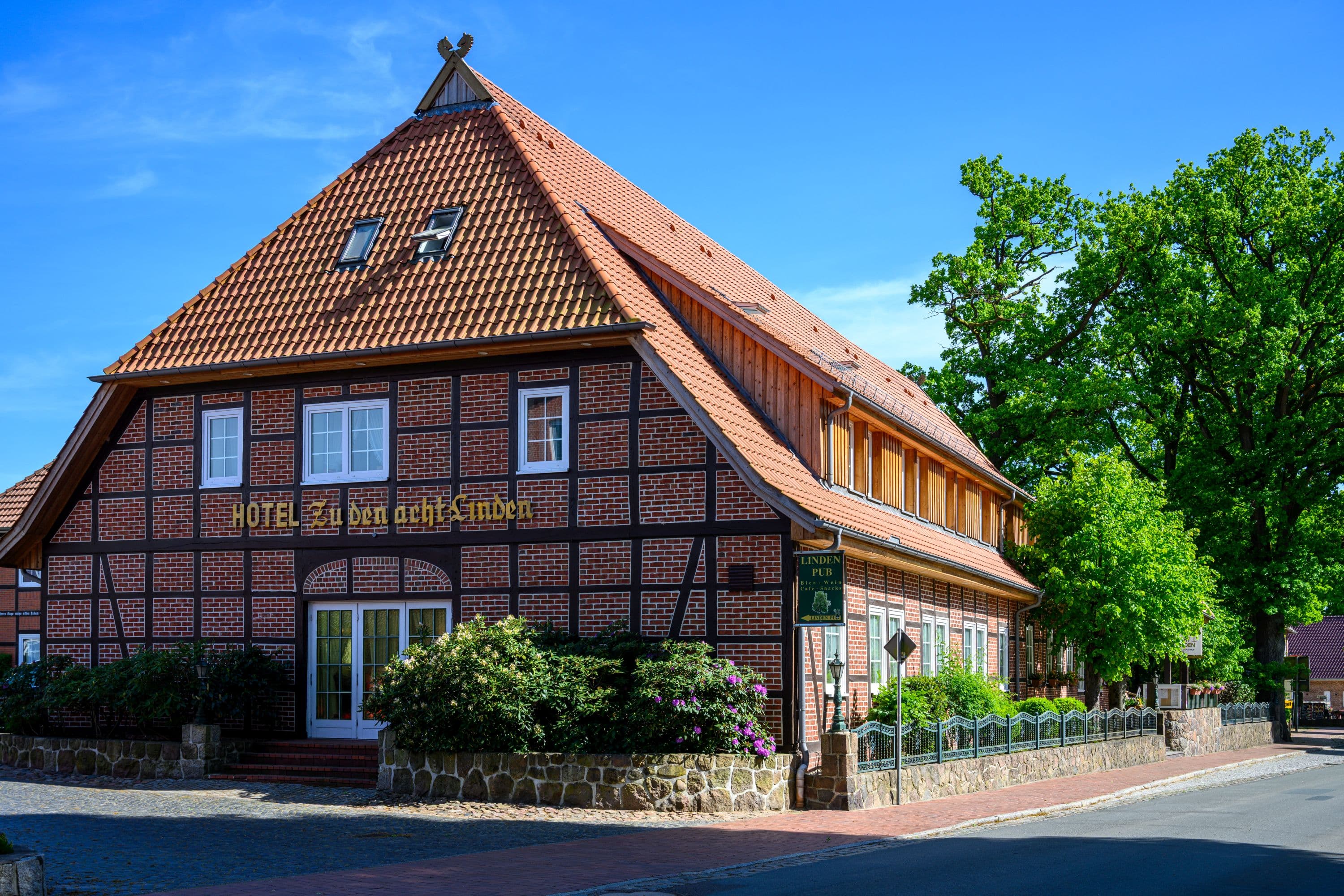 Hotel Zu den acht Linden in Egestorf in der Urlaubsregion Lüneburger Heide
