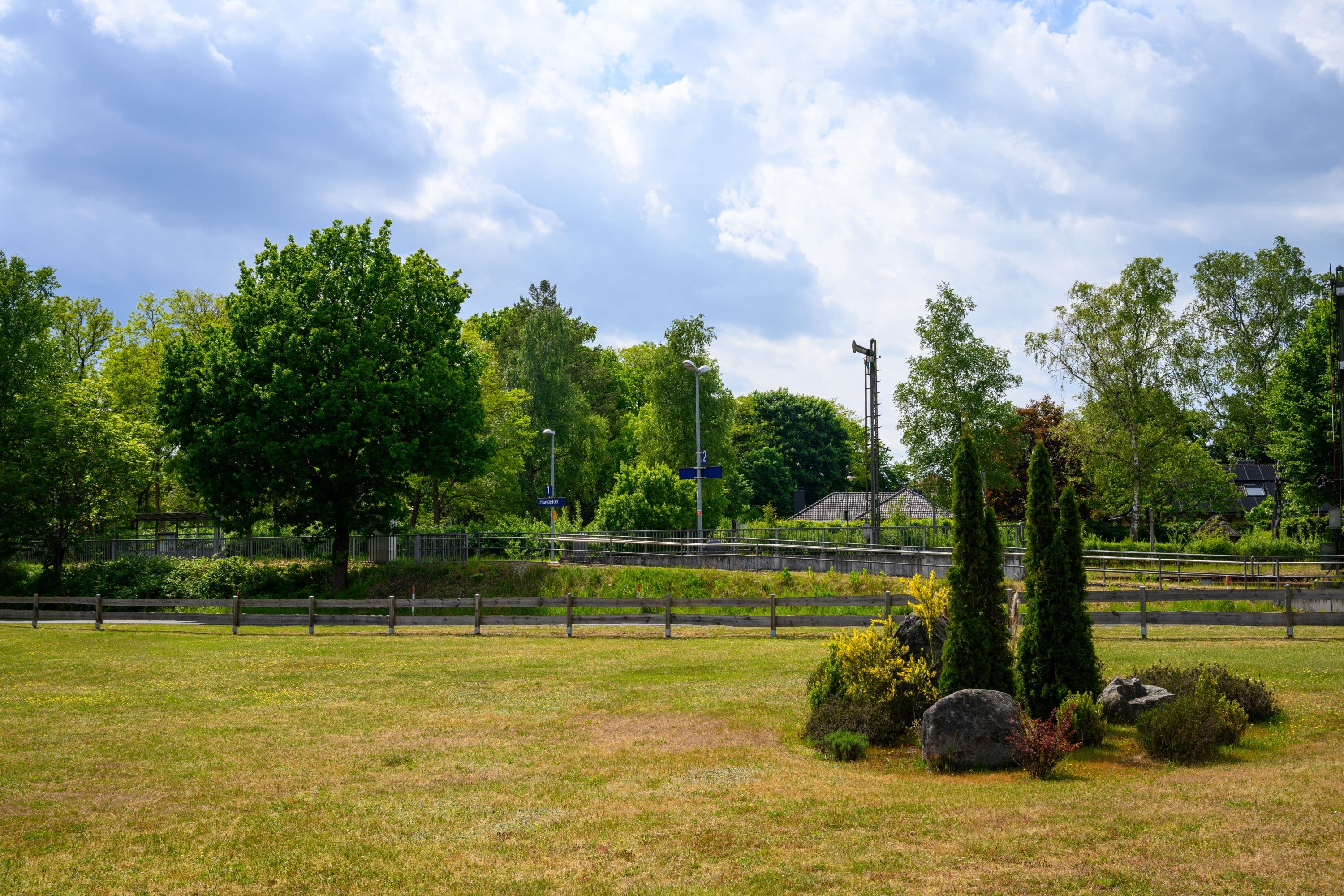 Vom Handeloh Bahnhof gibt es Zugverbindungen nach Hamburg und Hannover