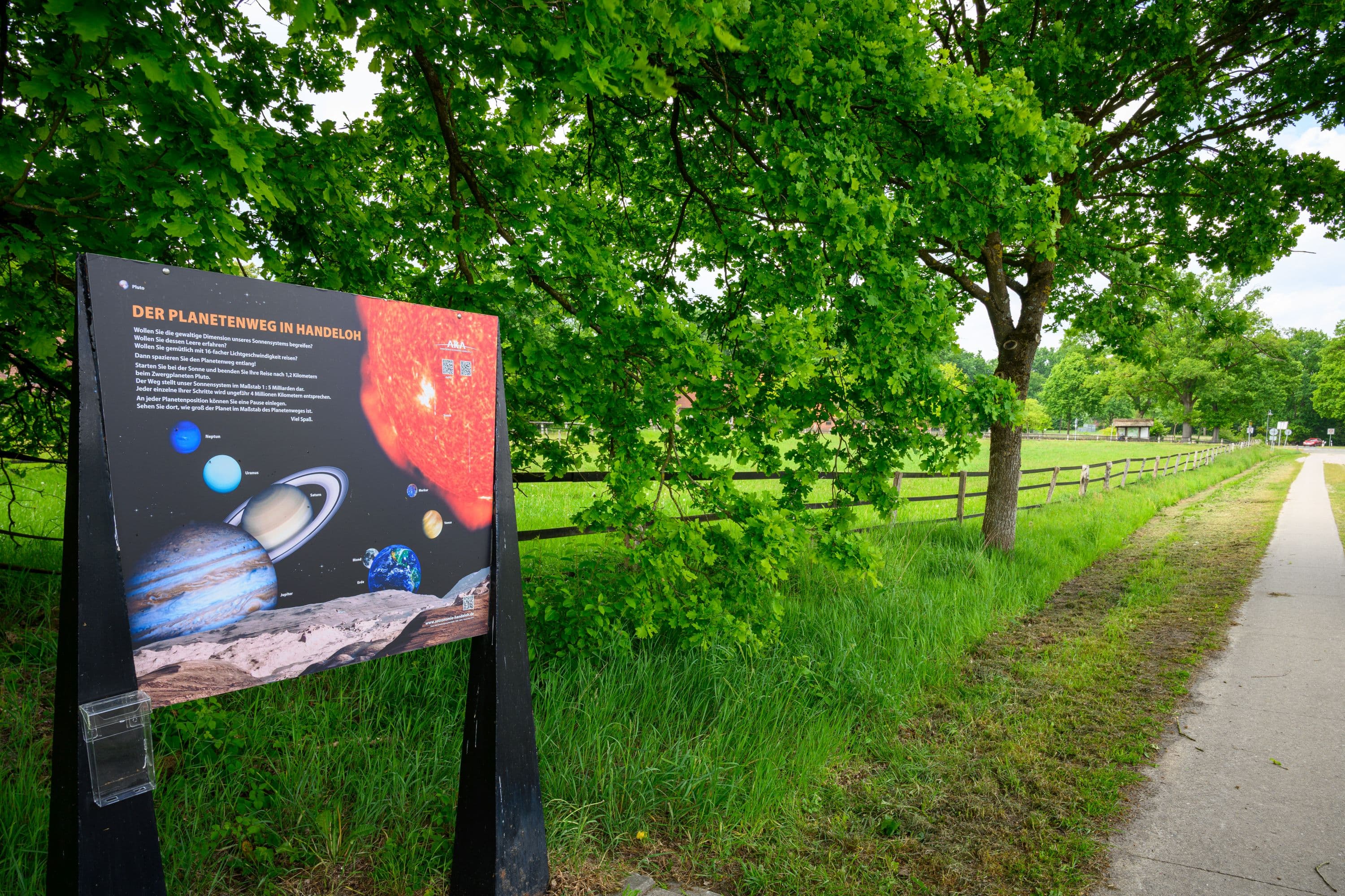 Der Planetenweg vermittelt interessante Informationen und befindet sich in Handeloh in der Lüneburger Heide