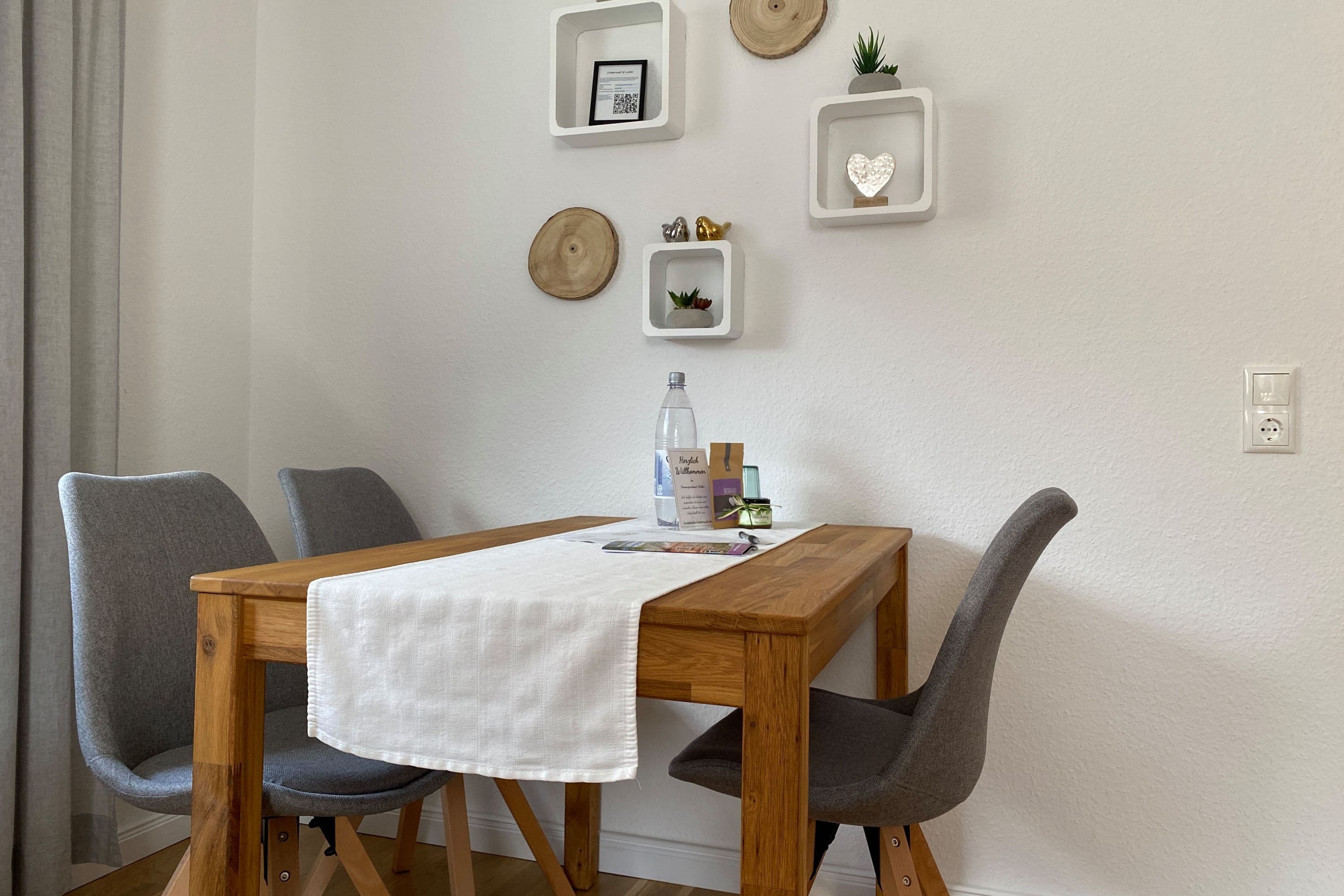 Esstisch in der Ferienwohnung Weber Müden Örtze