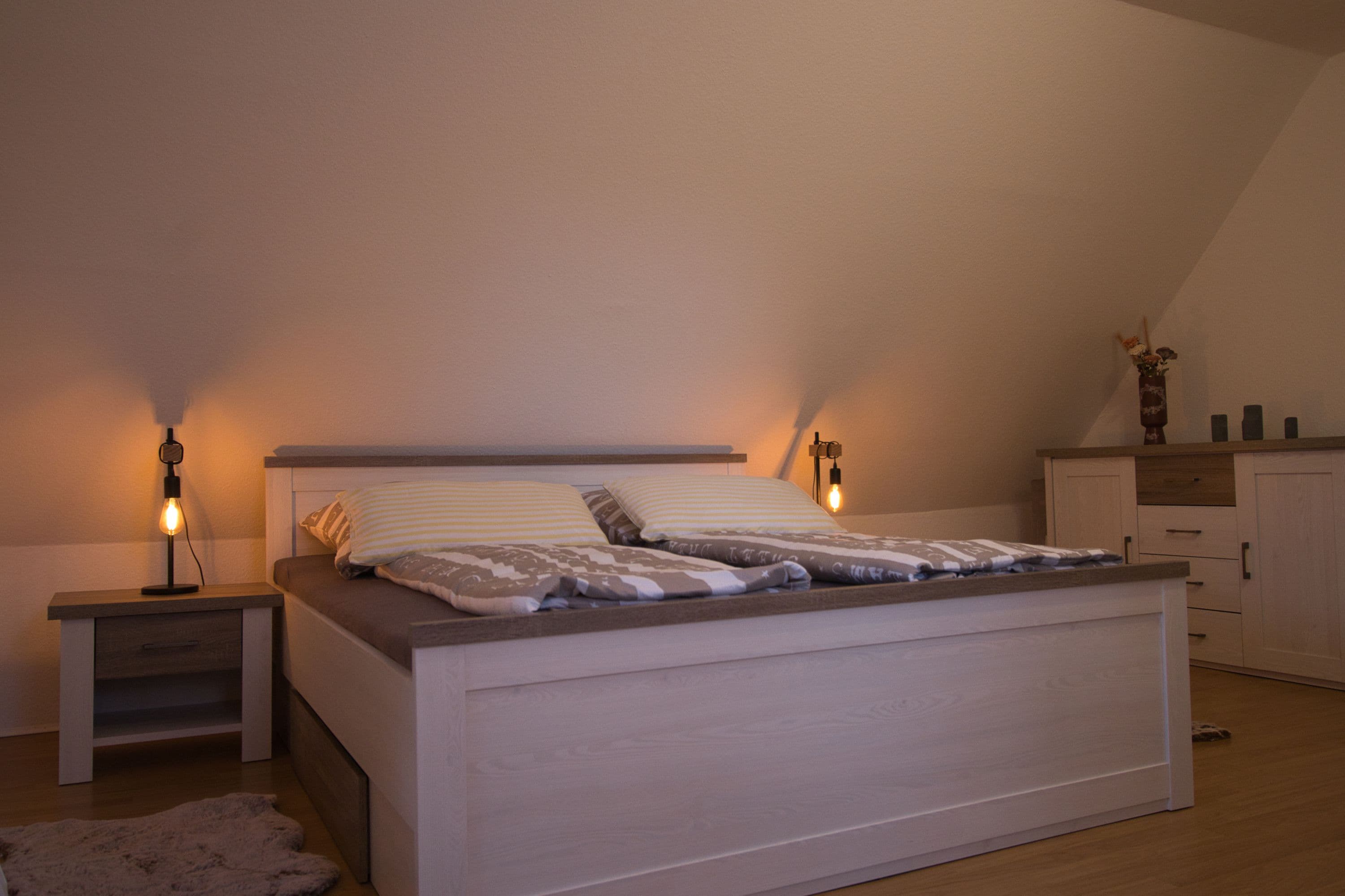 Schlafzimmer in dem Ferienhaus Haas am Heidschnuckenweg Faßberg