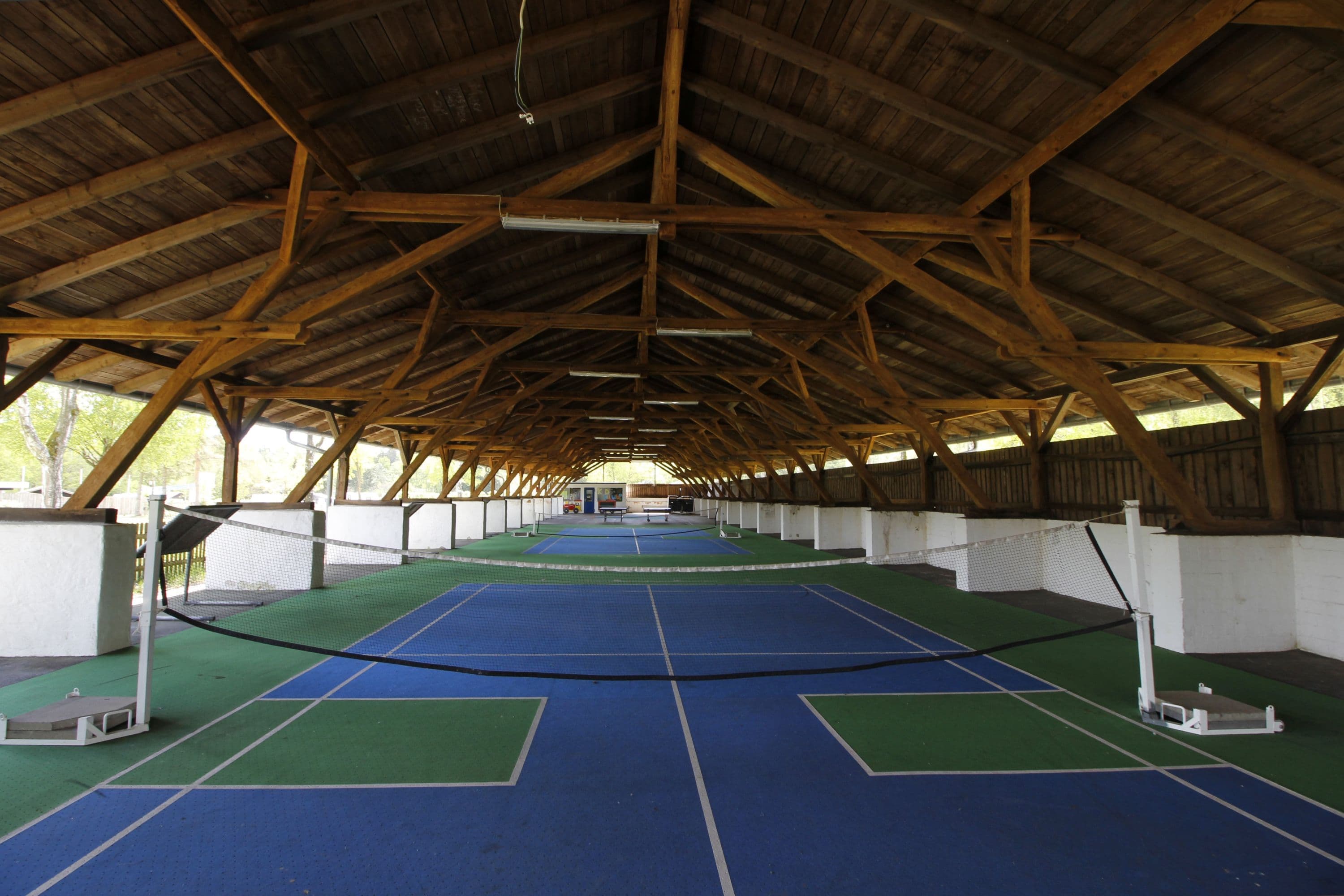 Überdachte Sporthalle im Ferienpark Heidesee Faßberg
