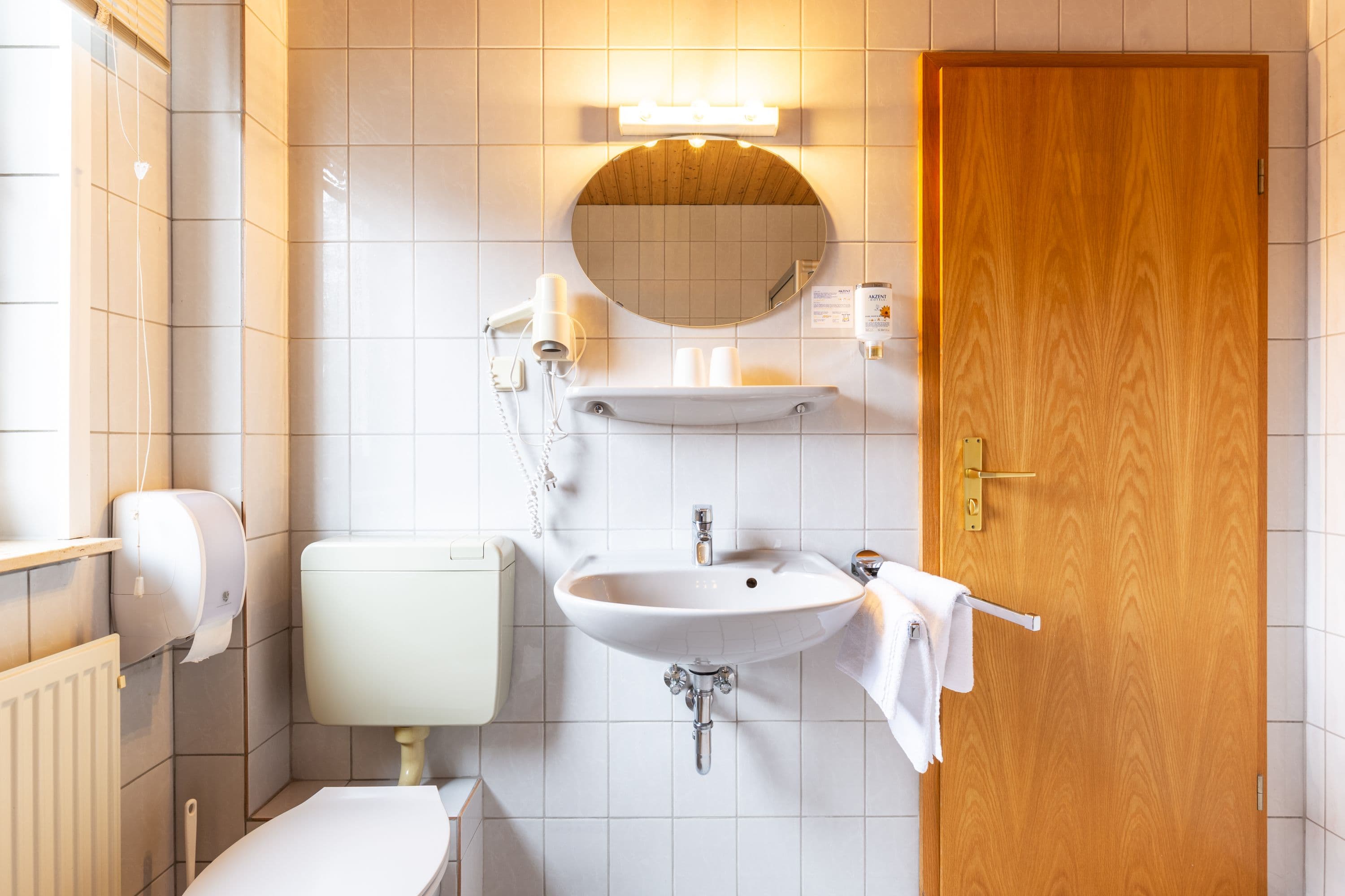 Bad im Doppelzimmer im Hotel zur Erholung in Eicklingen