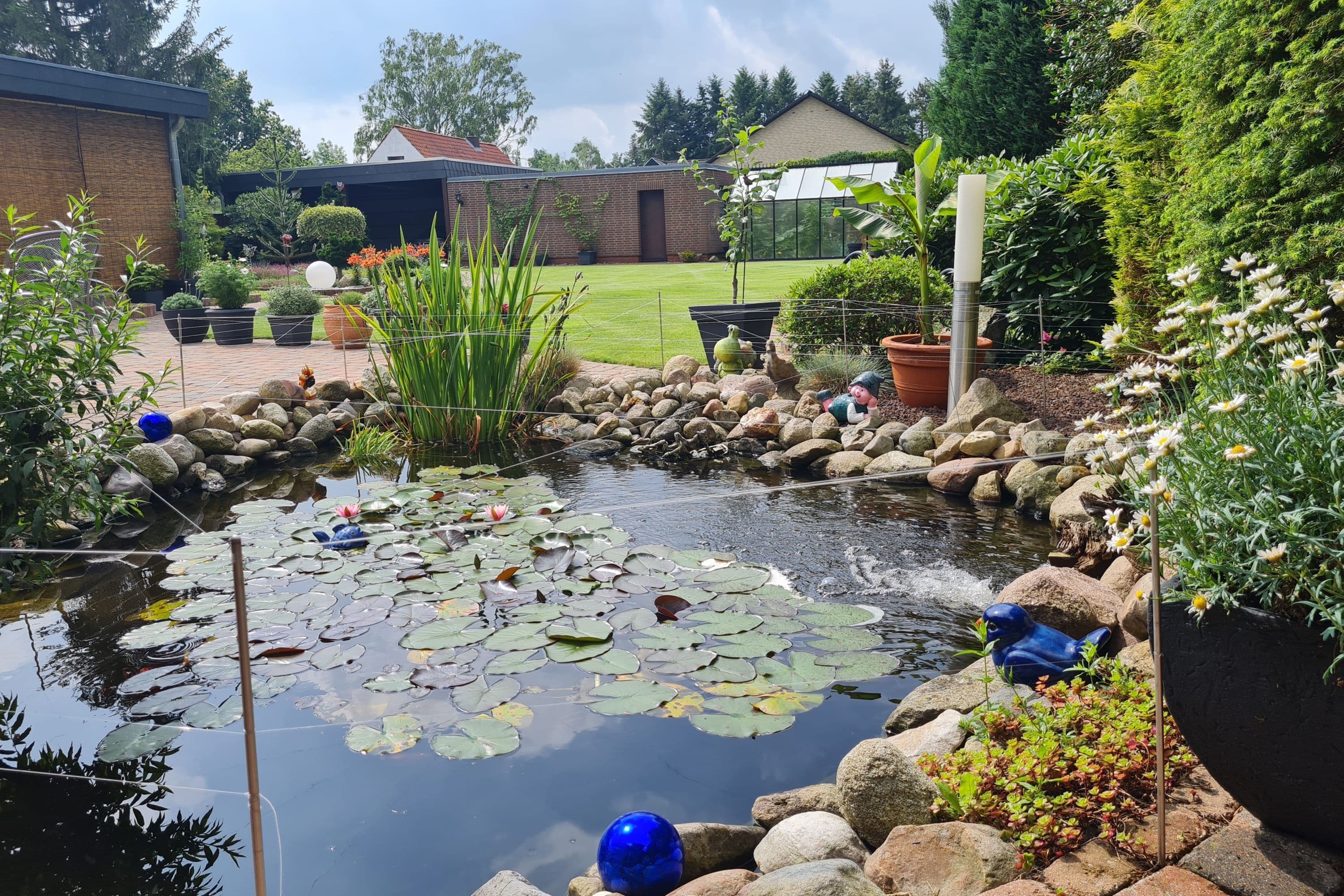 Gartenteich am Ferienhaus Burg in Celle