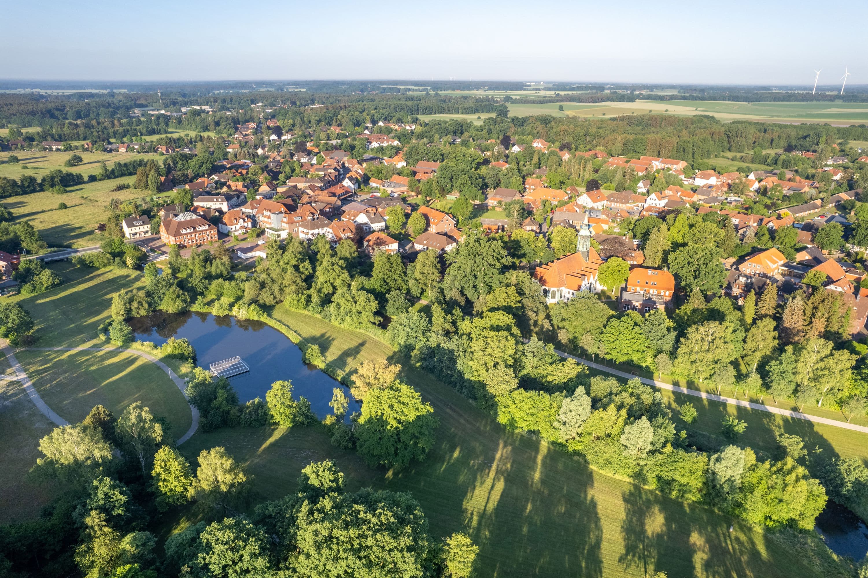 Luftaufnahme von Hermannsburg und dem Örtzepark