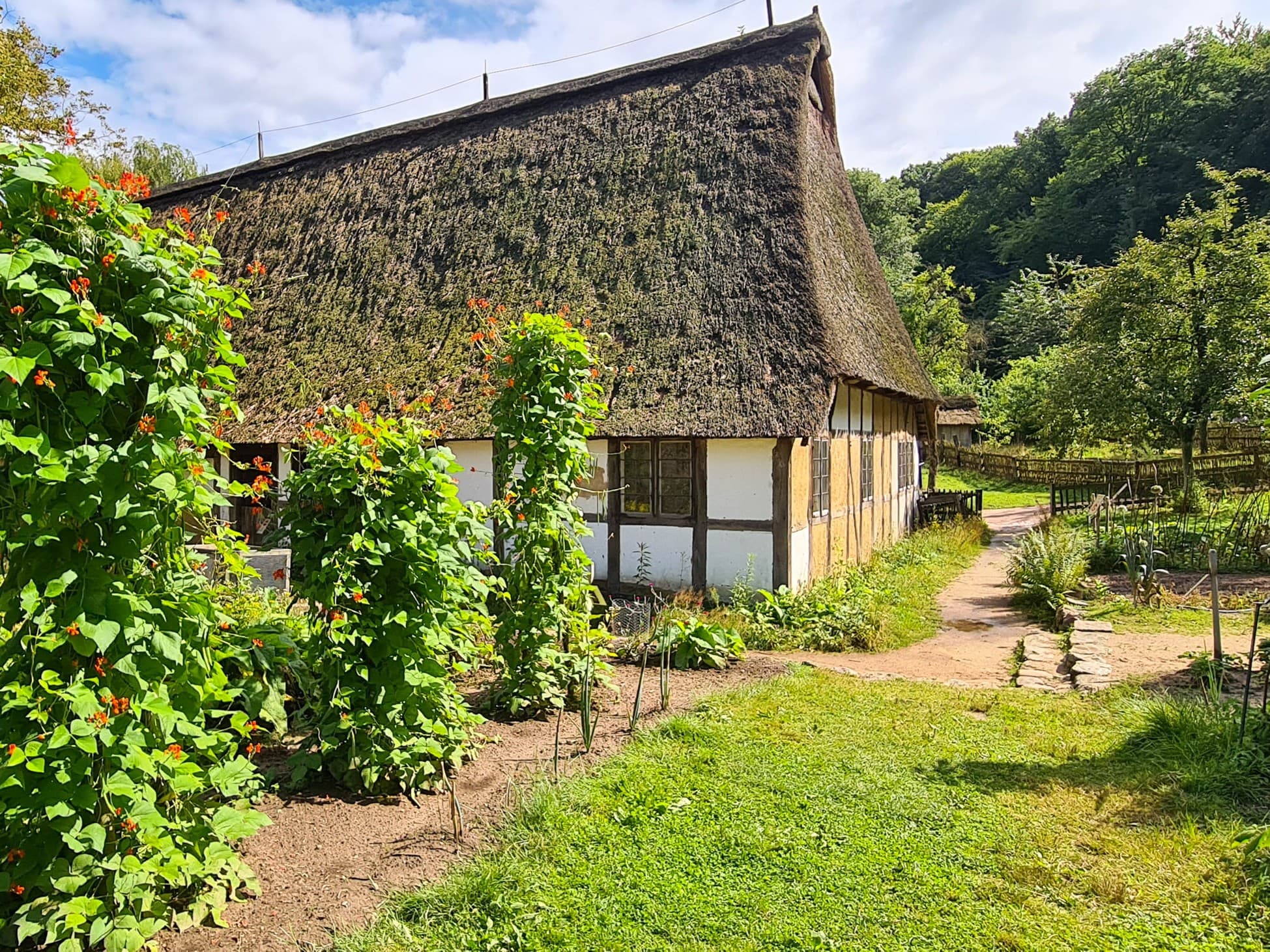 Historisches Gebäude mit GartenHistoric building with gardenHistorisk bygning med haveHistorisch gebouw met tuin