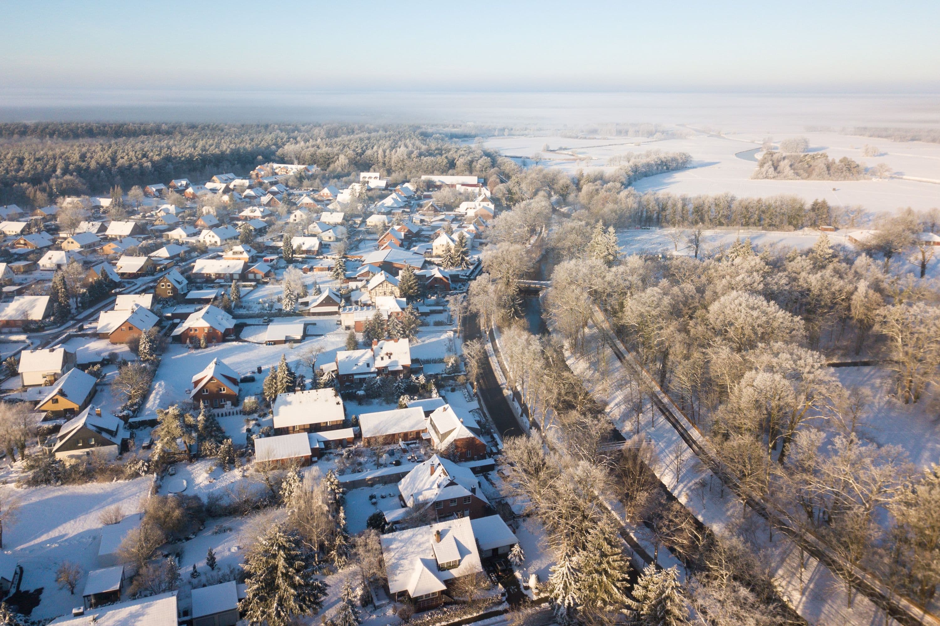Luftaufnahme von Wienhausen im Winter