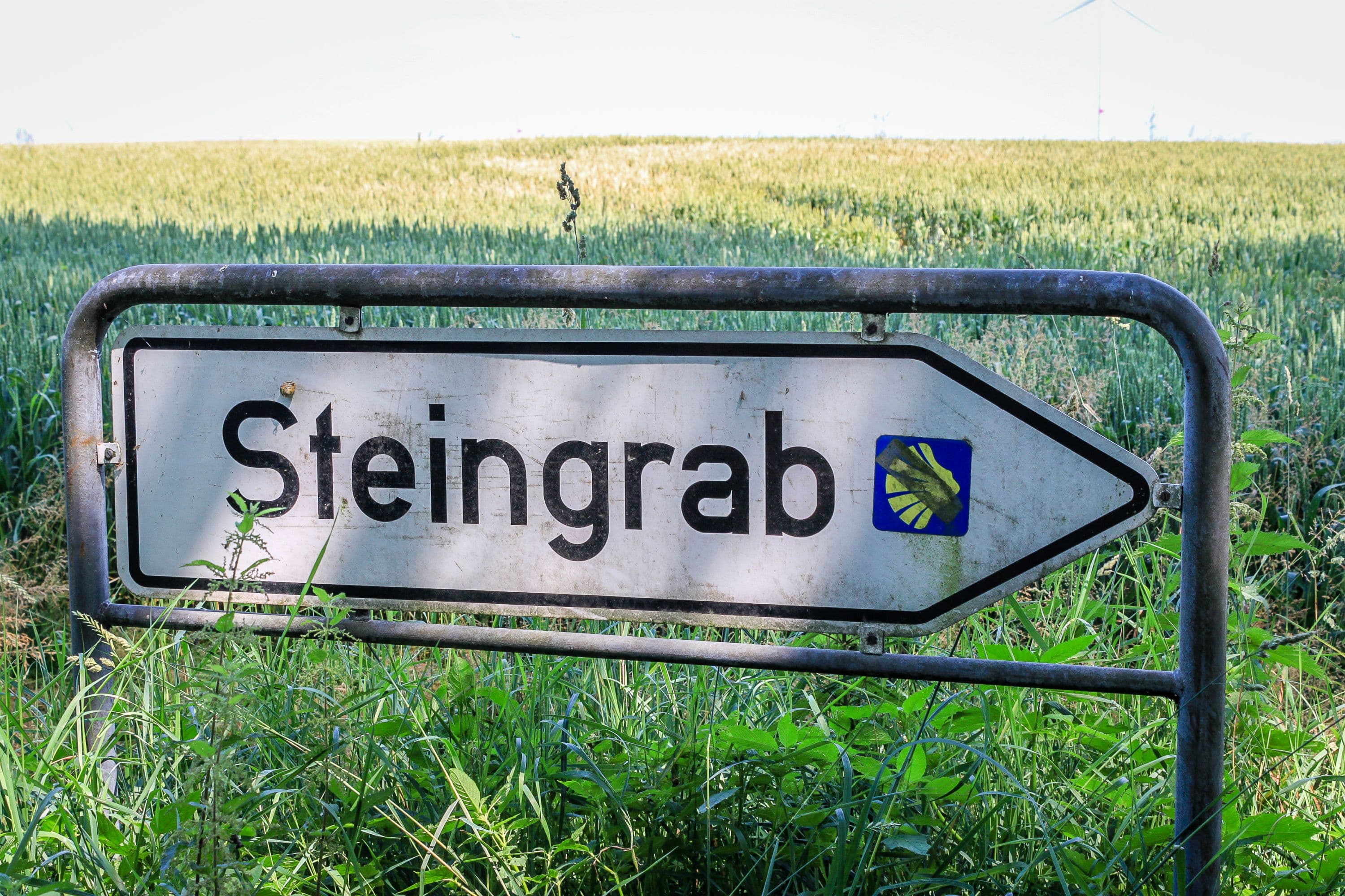 Wegweiser zum Großsteingrab bei Siddernhausen