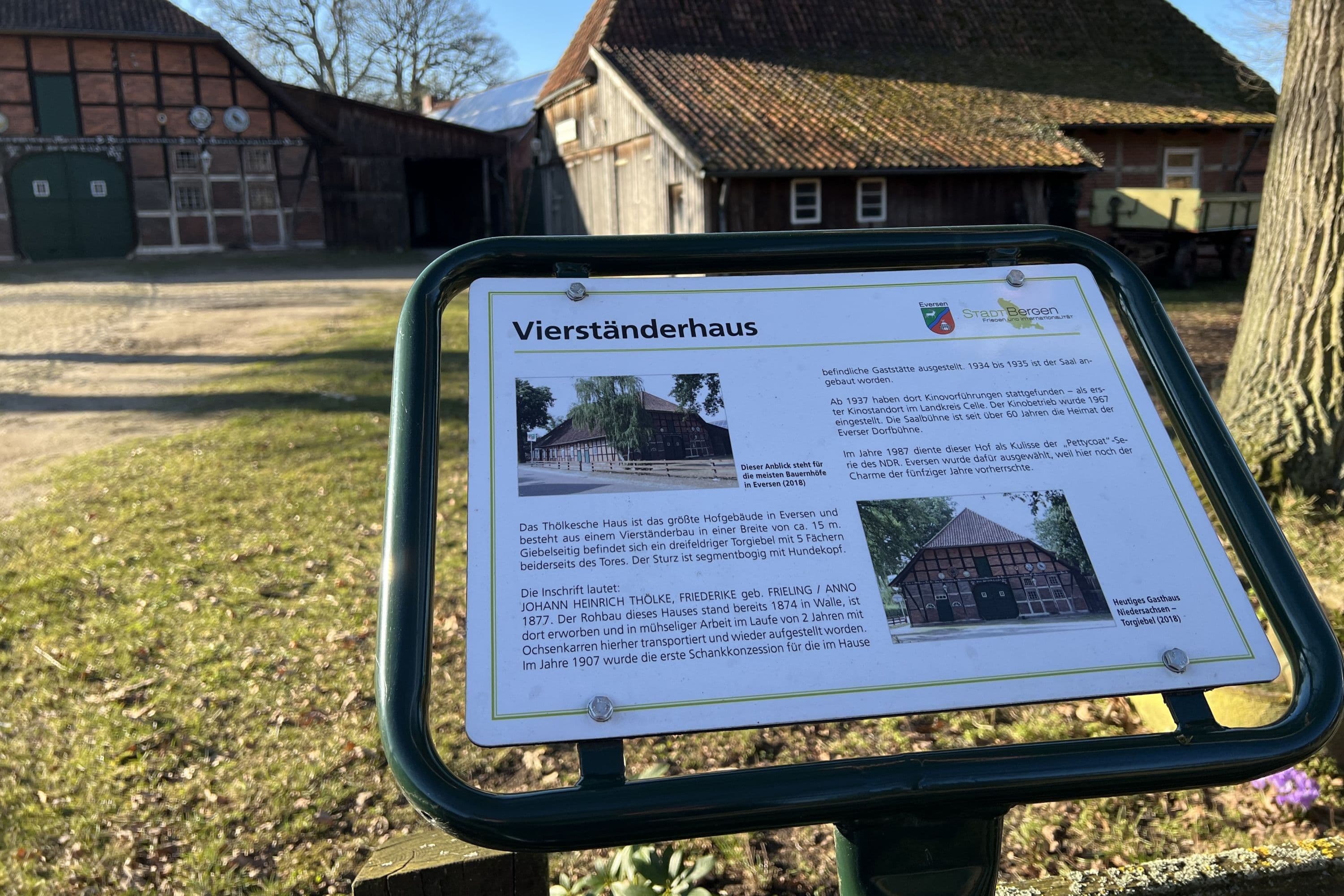 Infoschilder in Eversen bei Bergen
