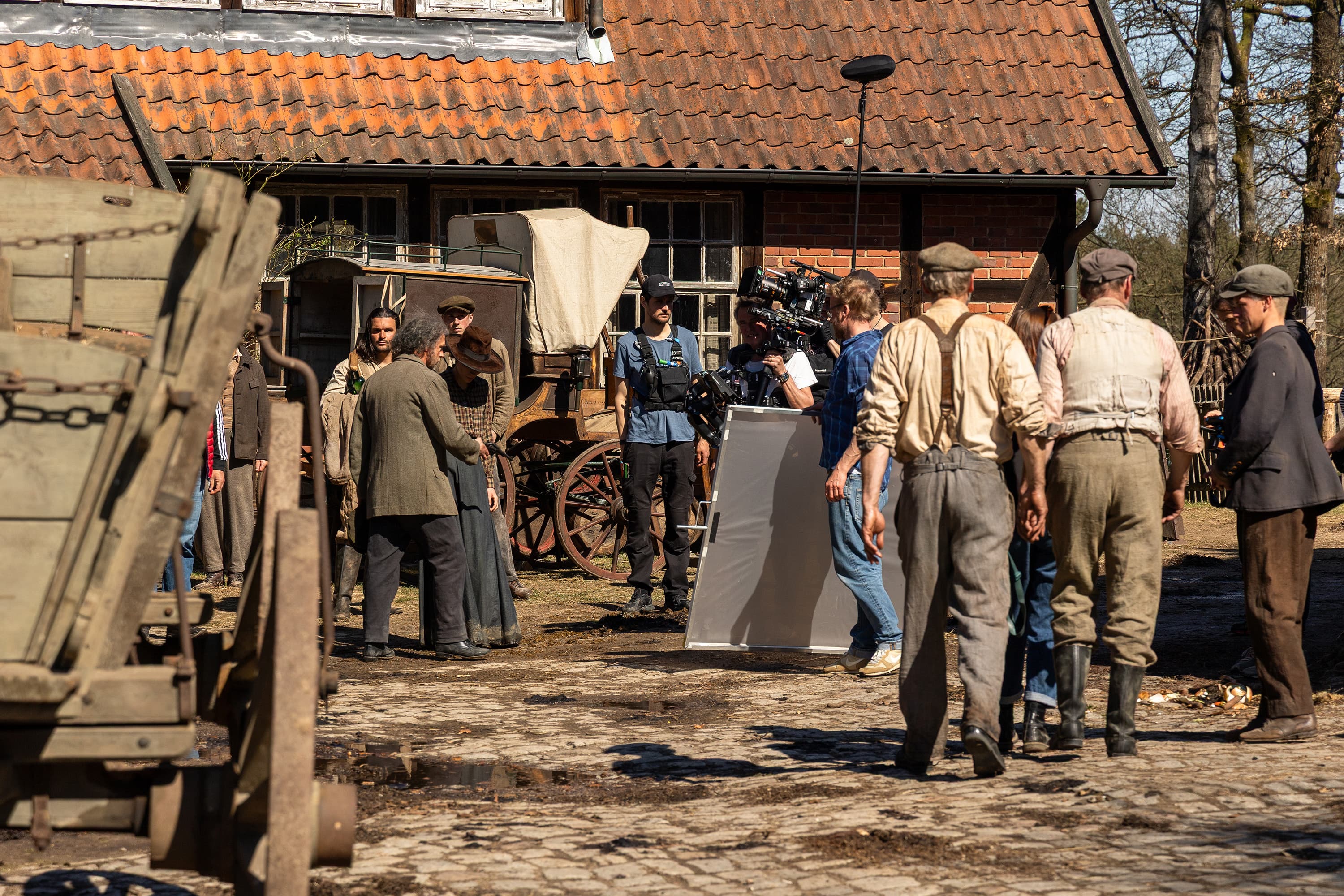 Drehort für die ARD Serie Schwarzes Gold war das Museumsdorf Hösseringen in der Lüneburger heide
