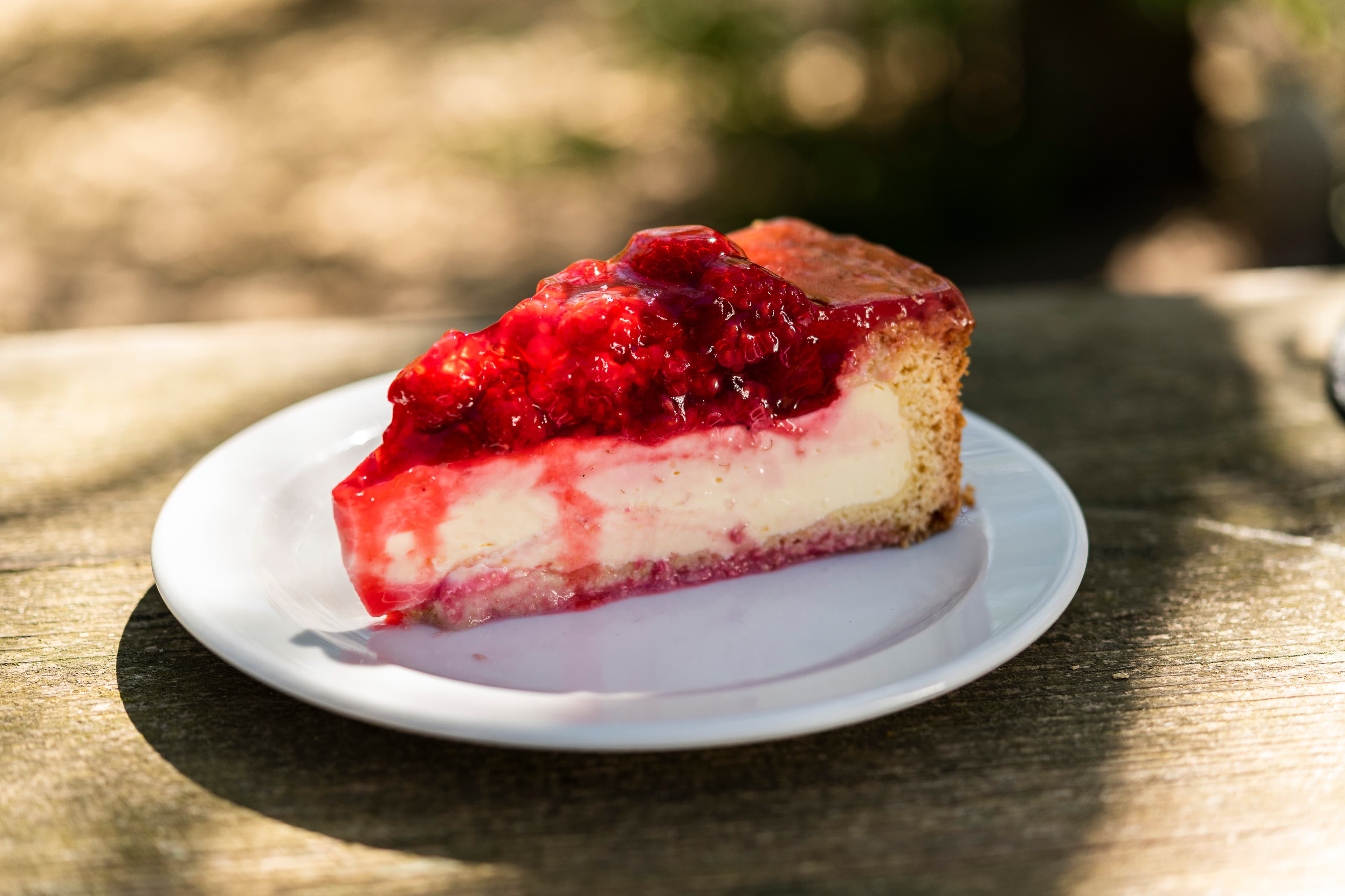 Hof an den Teichen, Kuchengenuss im Hofcafé