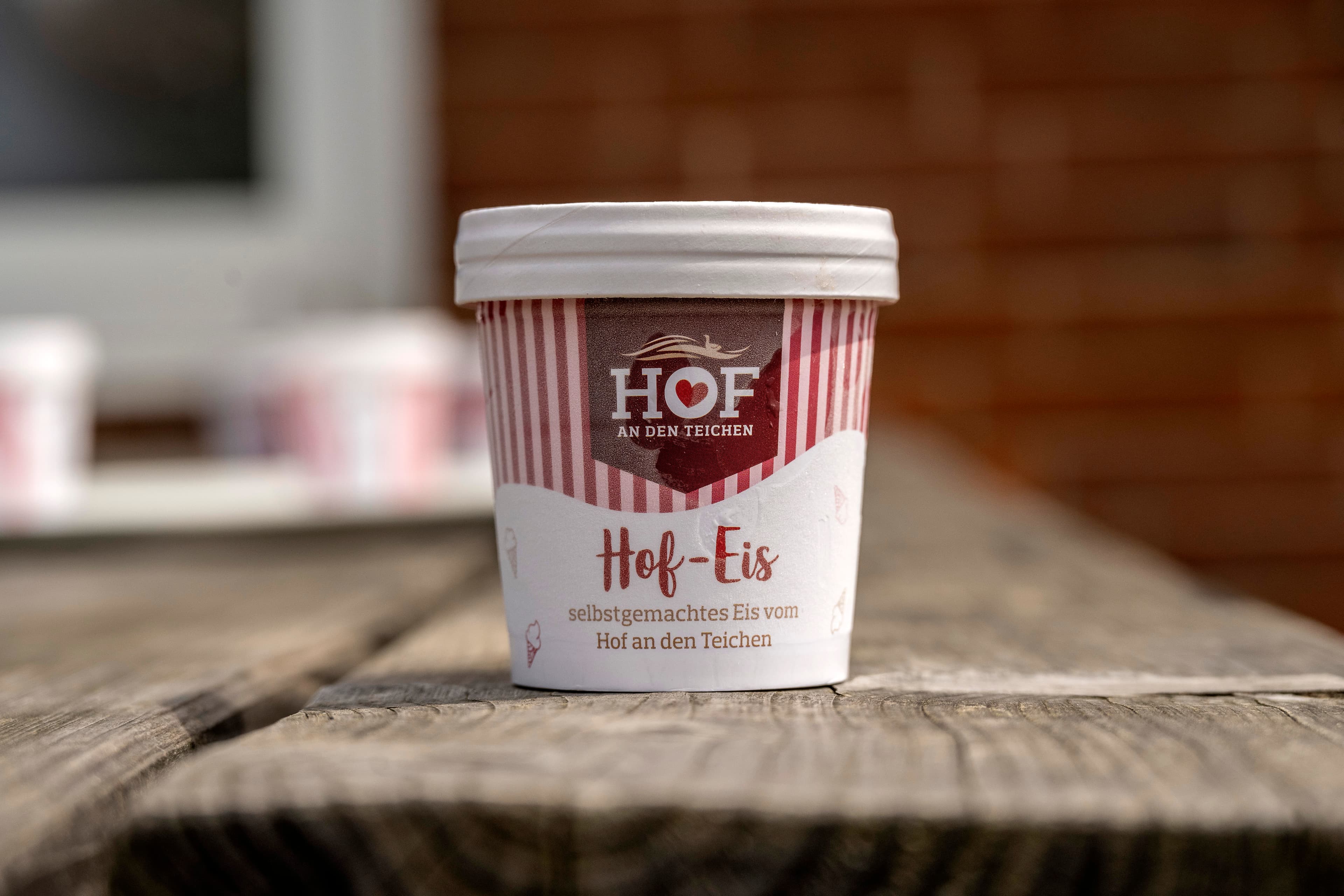 Hof an den Teichen, Hof-Eis