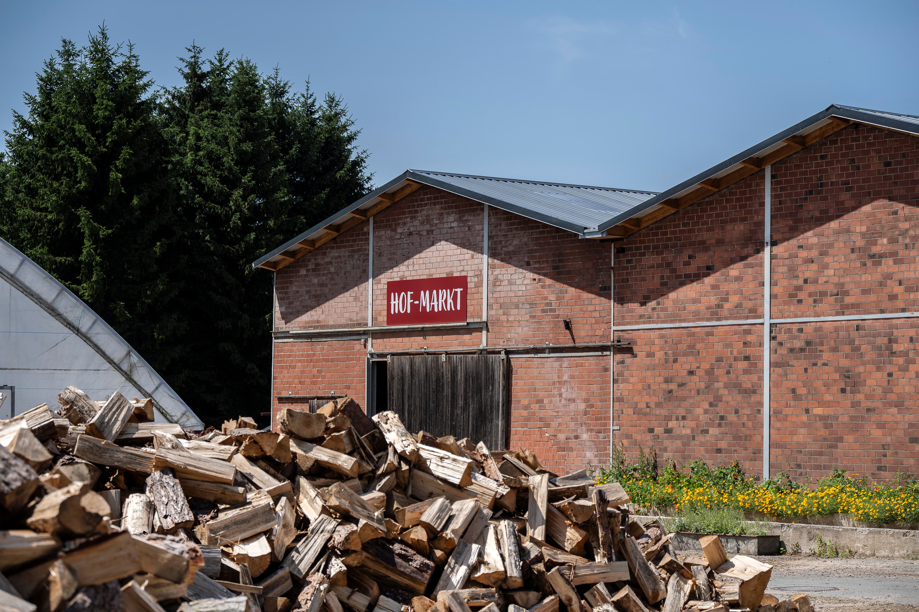 Hof an den Teichen, Hof-Markt