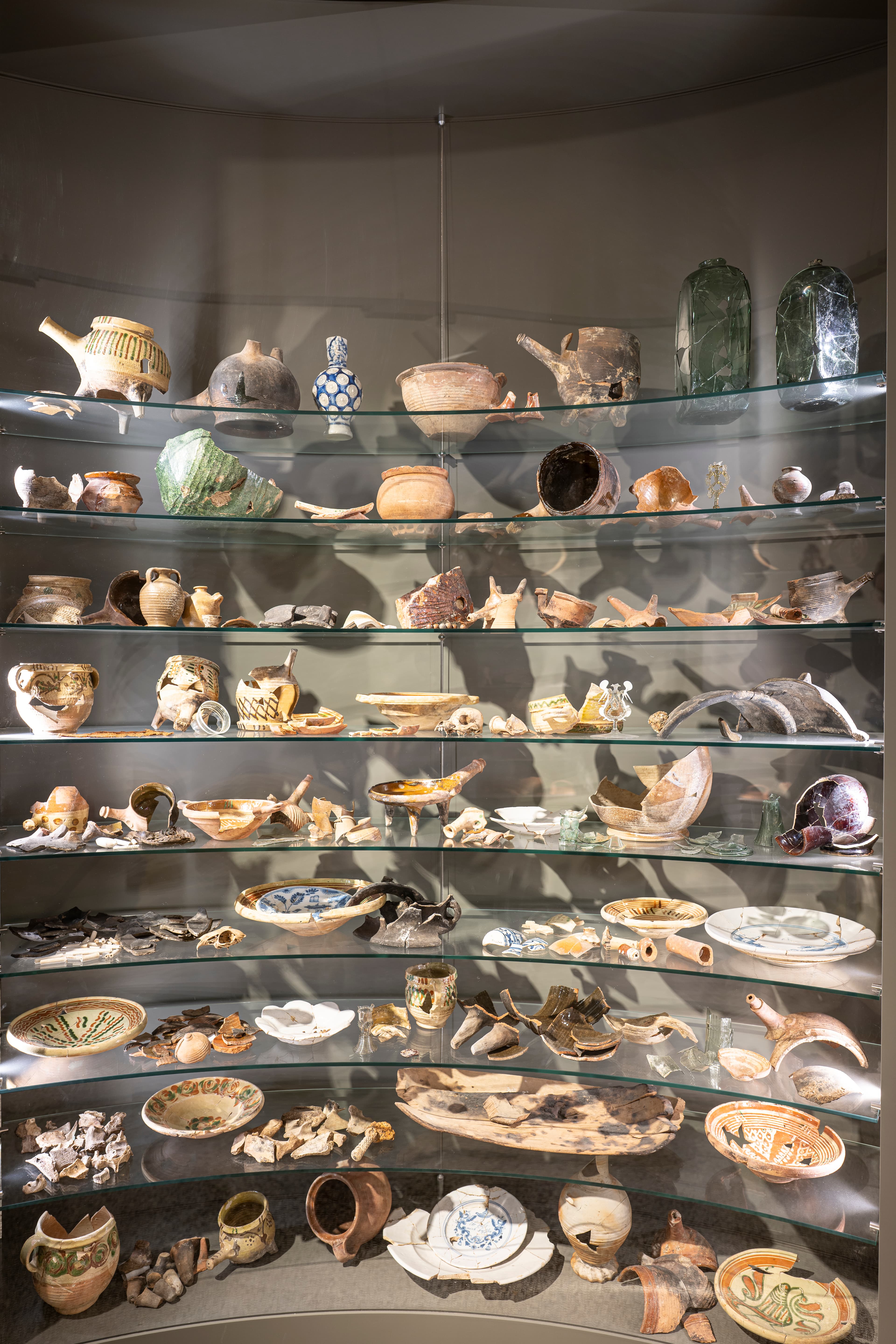 archäologische Funde aus alten Müllgruben