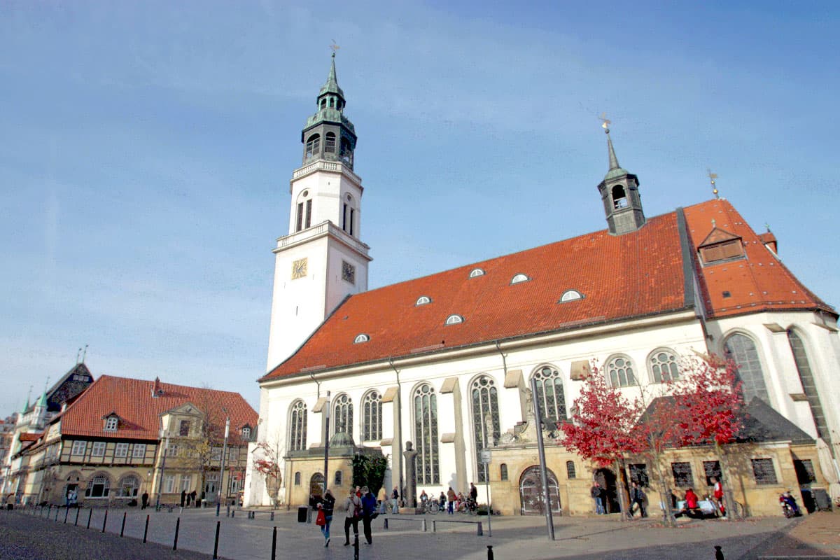 Zentral in der Altstadt liegt die Kirche St. Marien in Celle