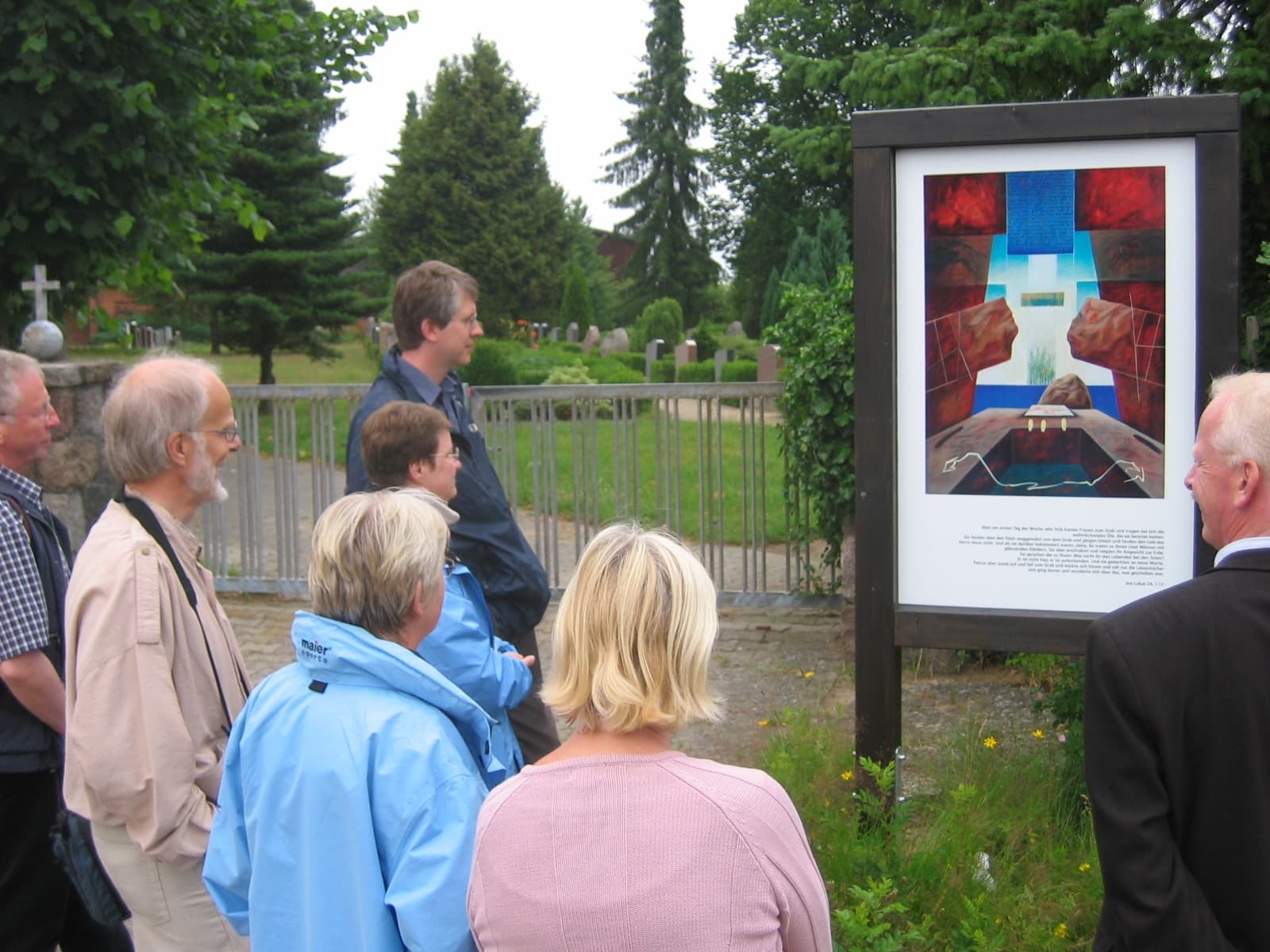 Am Friedhof in Hanstedt I findet man das erste Bild zur Auferstehungsgeschichte