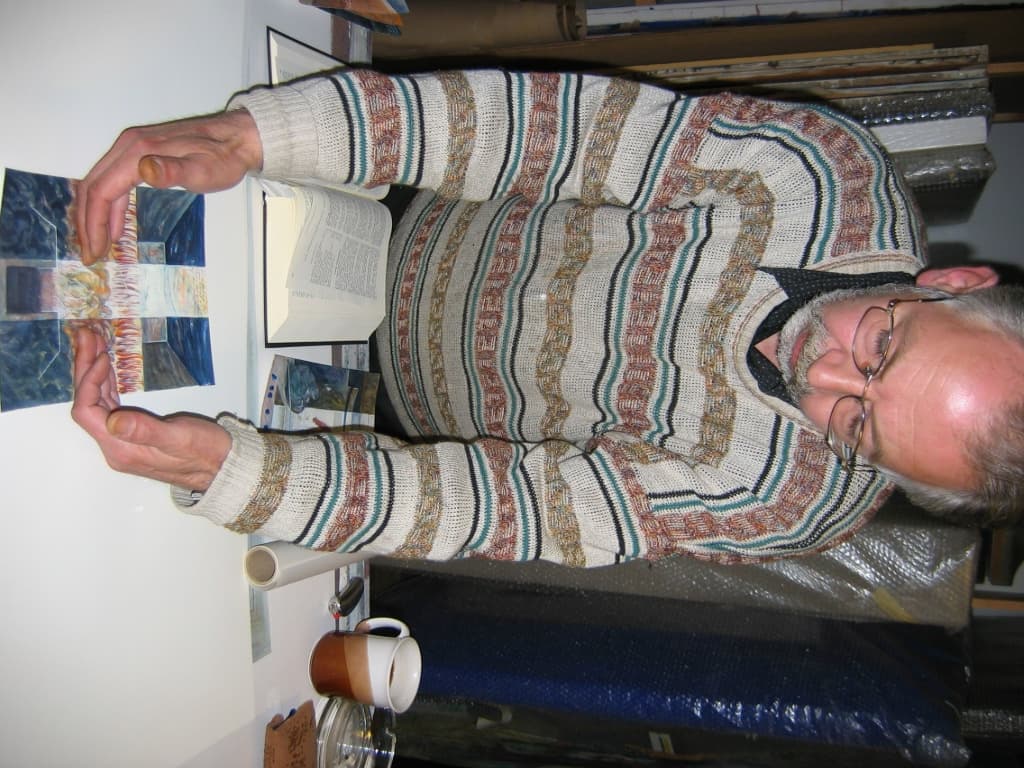 Werner Steinbrecher aus Allenbostel ist der Künstler, der die Bilder zum Auferstehungsweg von Hanstedt I nach Ebstorf gemalt hat.