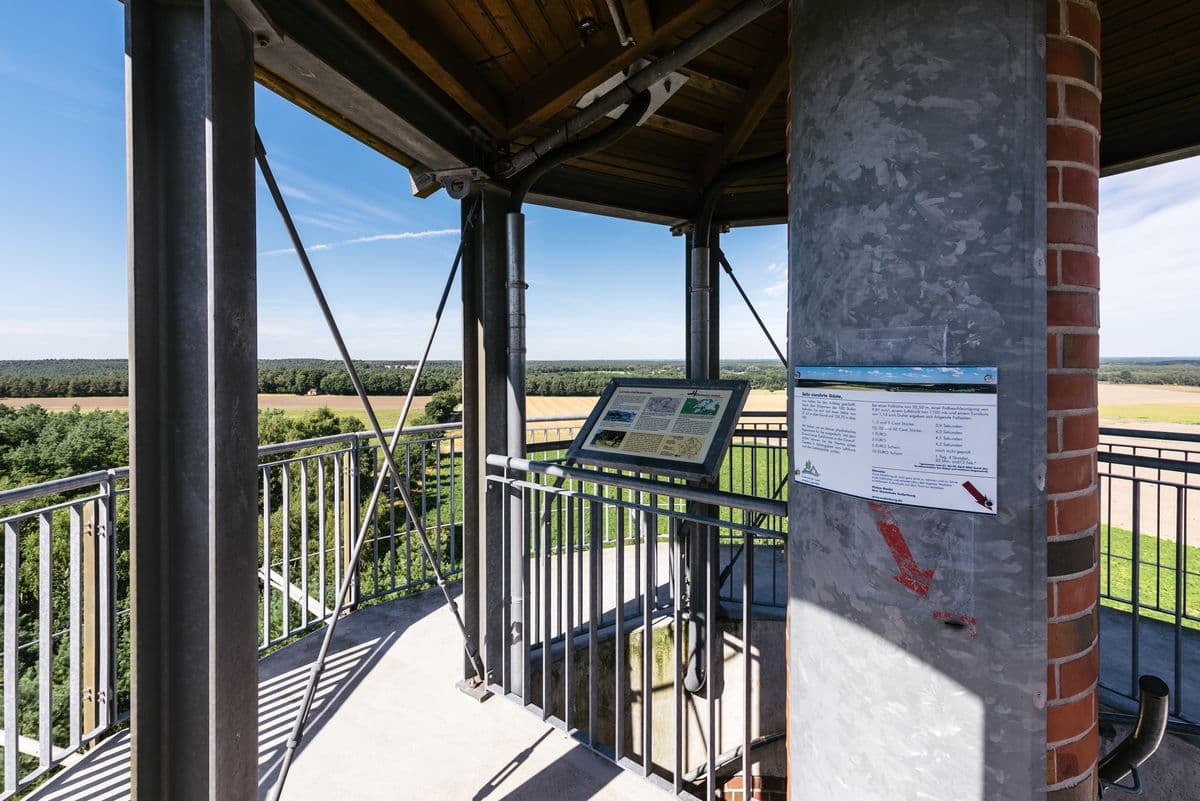 der Aussichtsturm hösseringen in der Lüneburger Heide von oben