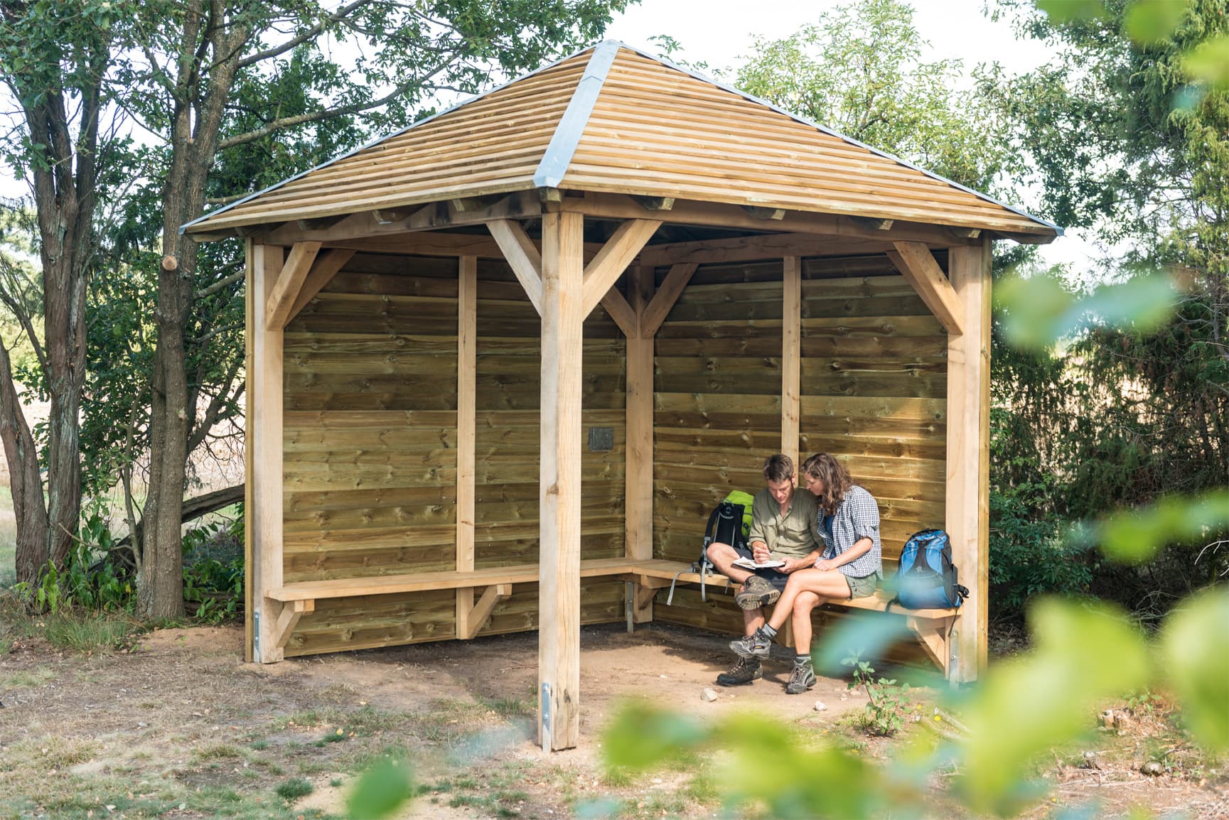 Rast in der Schutzhütte am Wacholderwald Schmarbeck
