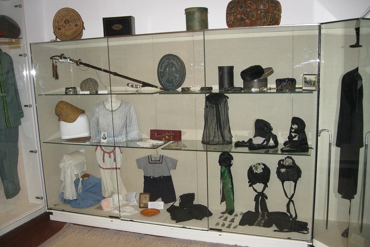 Textilien im Dorfmuseum Langlingen