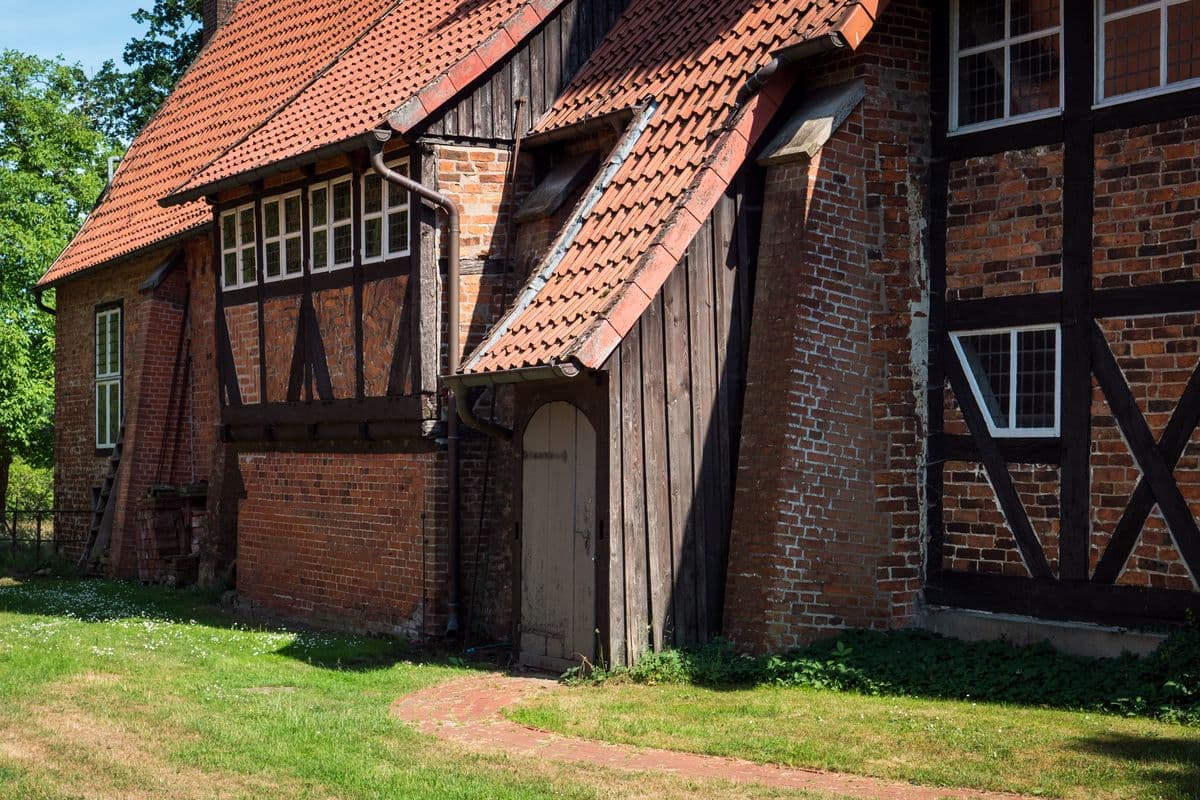 Aussenansicht der St. Johanniskirche Langlingen