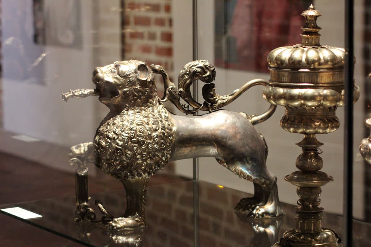 Lüneburg verfügte über den größten Silberschatz aller HansestädteLüneburg had the largest silver treasure of all the Hanseatic citiesLüneburg havde den største sølvskat af alle hansestæderneLüneburg had de grootste zilverschat van alle Hanzesteden