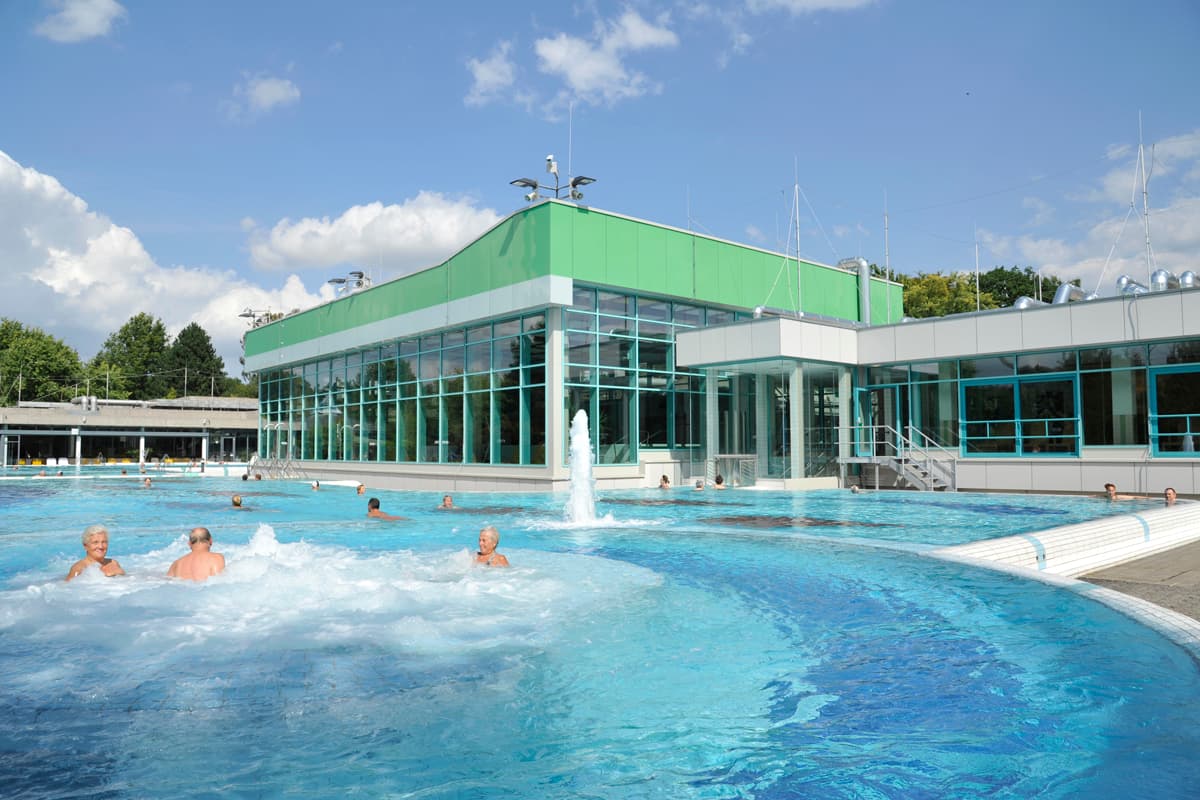 Außenansicht der Therme Bad Bevensen