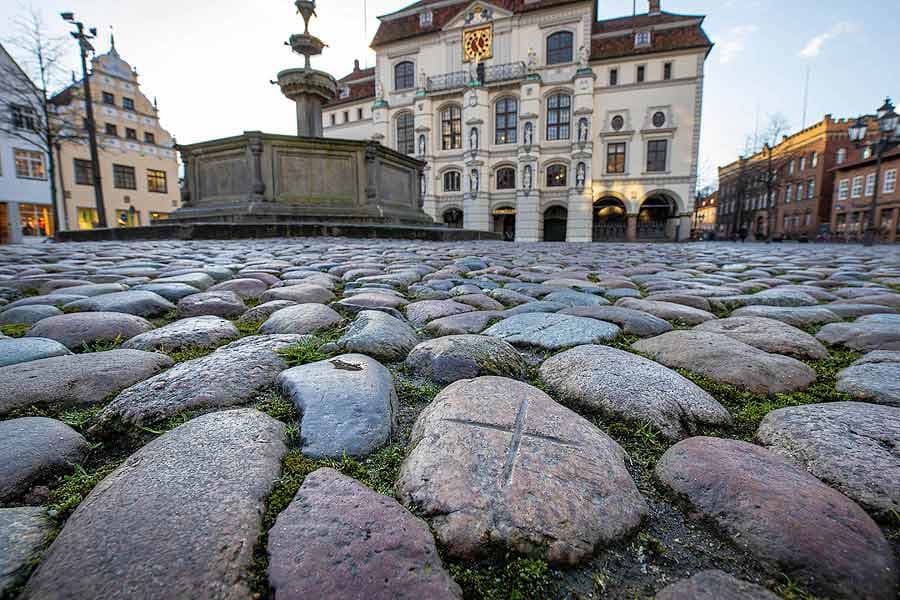 Pranger Markierung auf dem Marktplatz Lüneburg