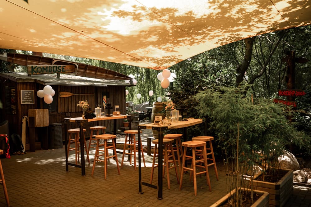 Das Bootshaus bietet sich an für ein Sommerfest, lockere Hochzeit, Geburtstagsfeier und Polterabende, private und geschäftliche Jubiläen, aber auch für ganzjährige Betriebsausflüge!
Foto von Robert Jando