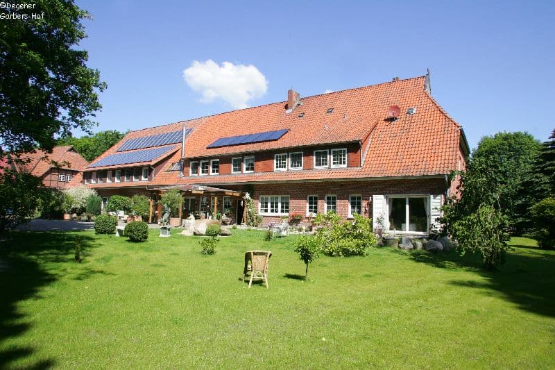Garten der Ferienwohnung Garbers-Hof in Undeloh