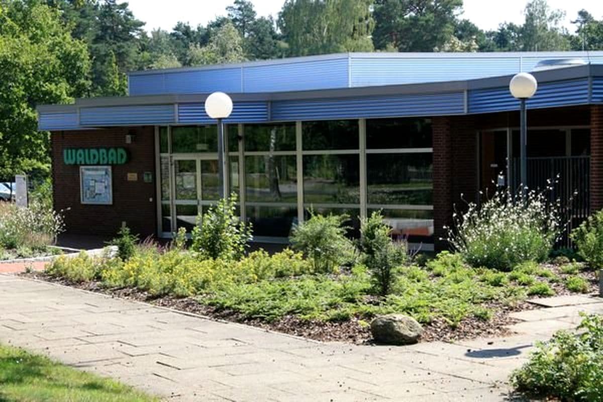 waldbad hermannsburg, suedheide, landkreis celle