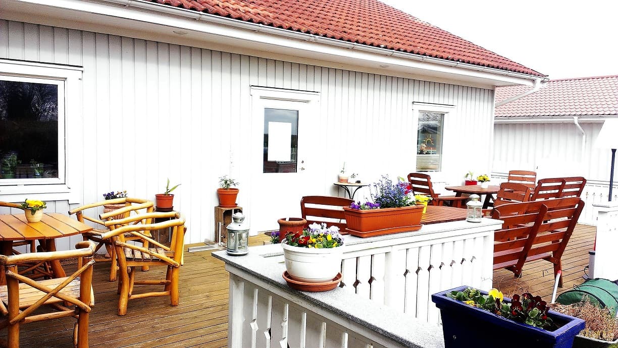 Unsere schöne Terrasse ist nun für sie geöffnet!