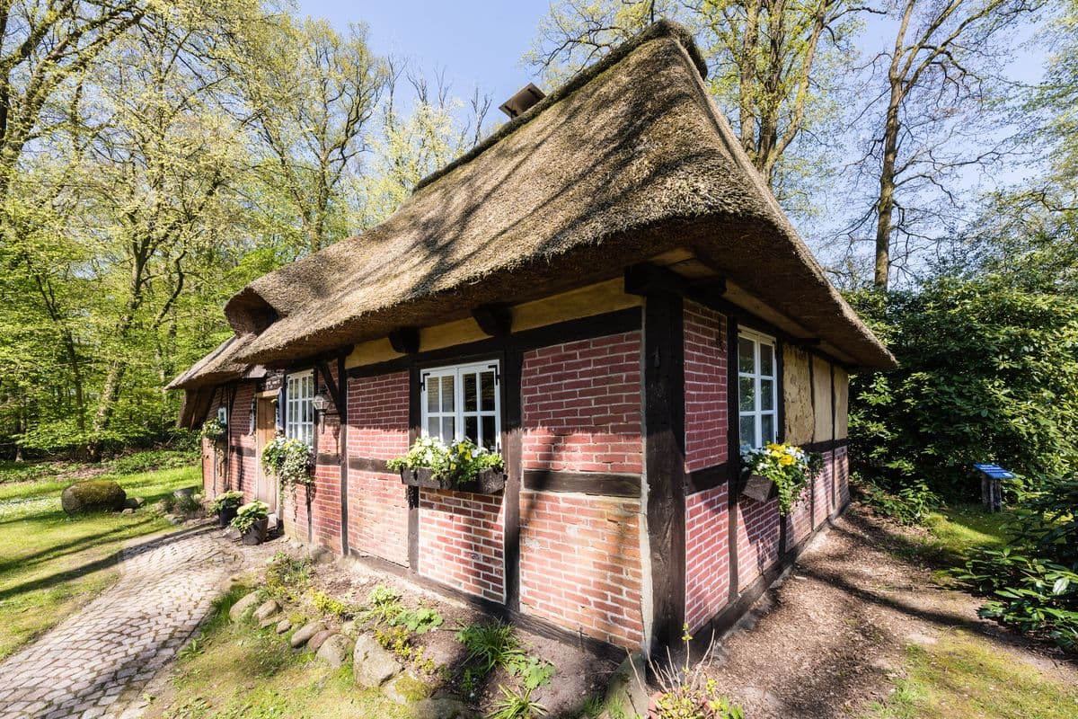 das hexenhaus wesel liegt herrlich im grünen