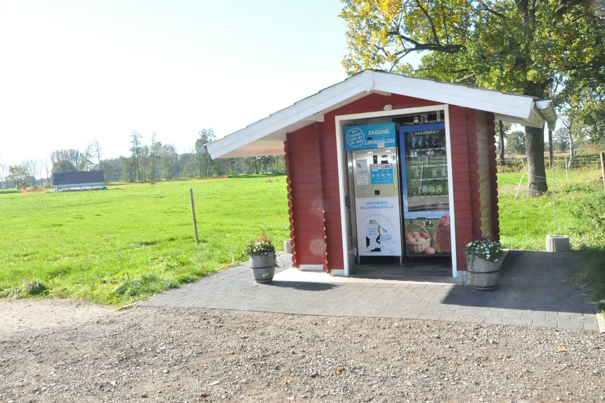 Milchtankstelle und Regiomat auf dem Hof Heidmann