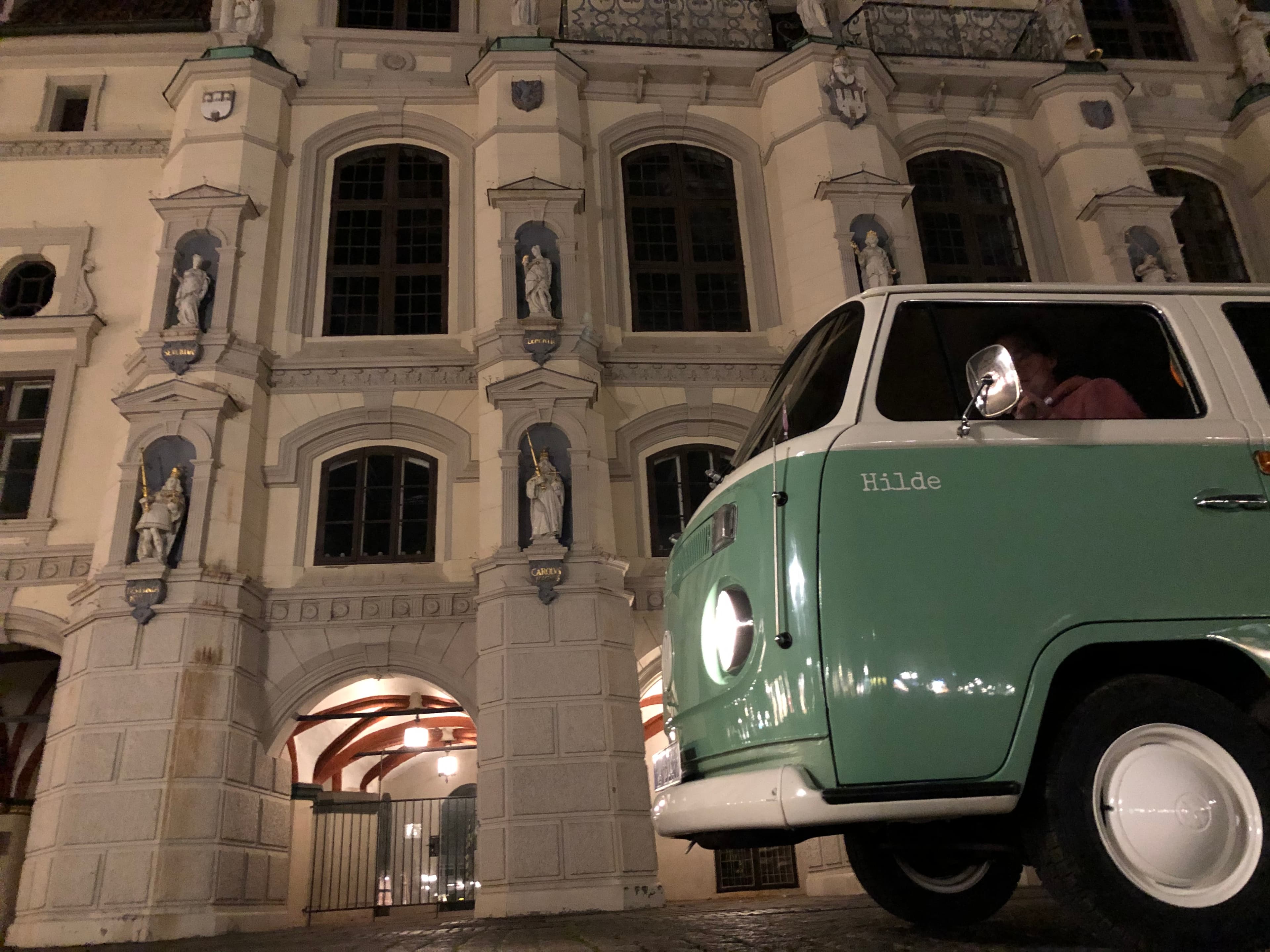 Heide Bulli Hilde am Abend auf der Lüneburger Lichter Tour