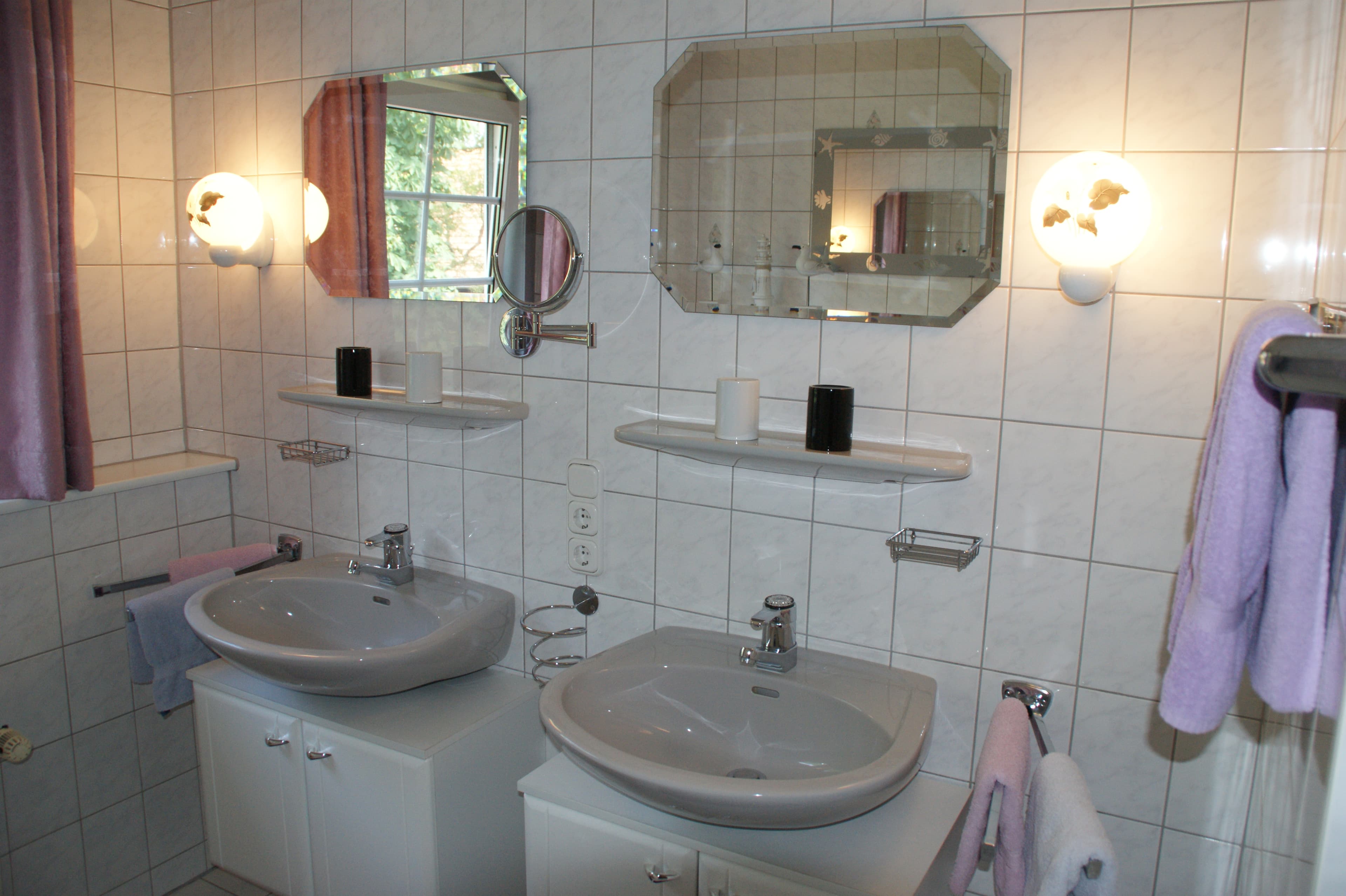 Badezimmer in der Ferienwohnung Mehrtens in Bispingen