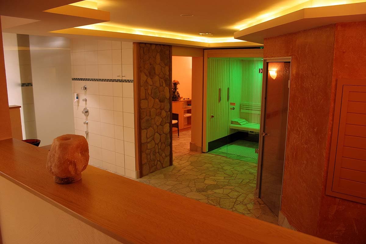 das hotel heide kröpke verfügt über eine sauna im wellness bereich