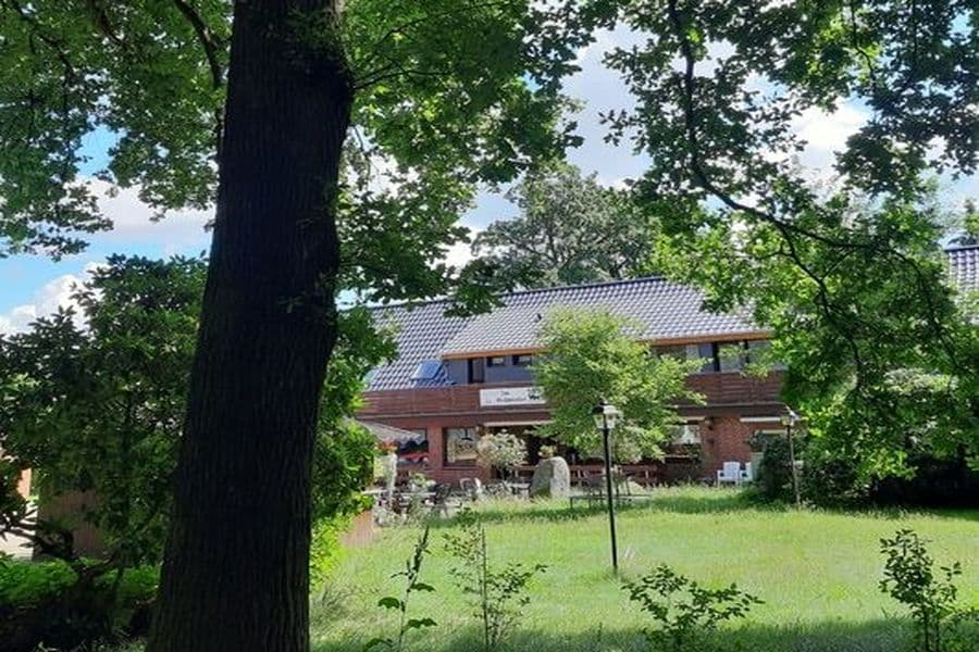 Außenansicht der Gasthaus-Pension "Im Rehwinkel" in Soltau