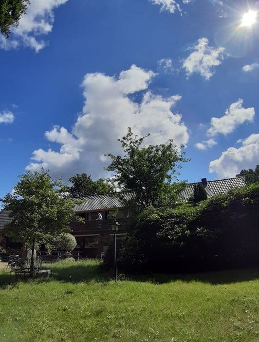 Außenansicht der Gasthaus-Pension "Im Rehwinkel" in Soltau