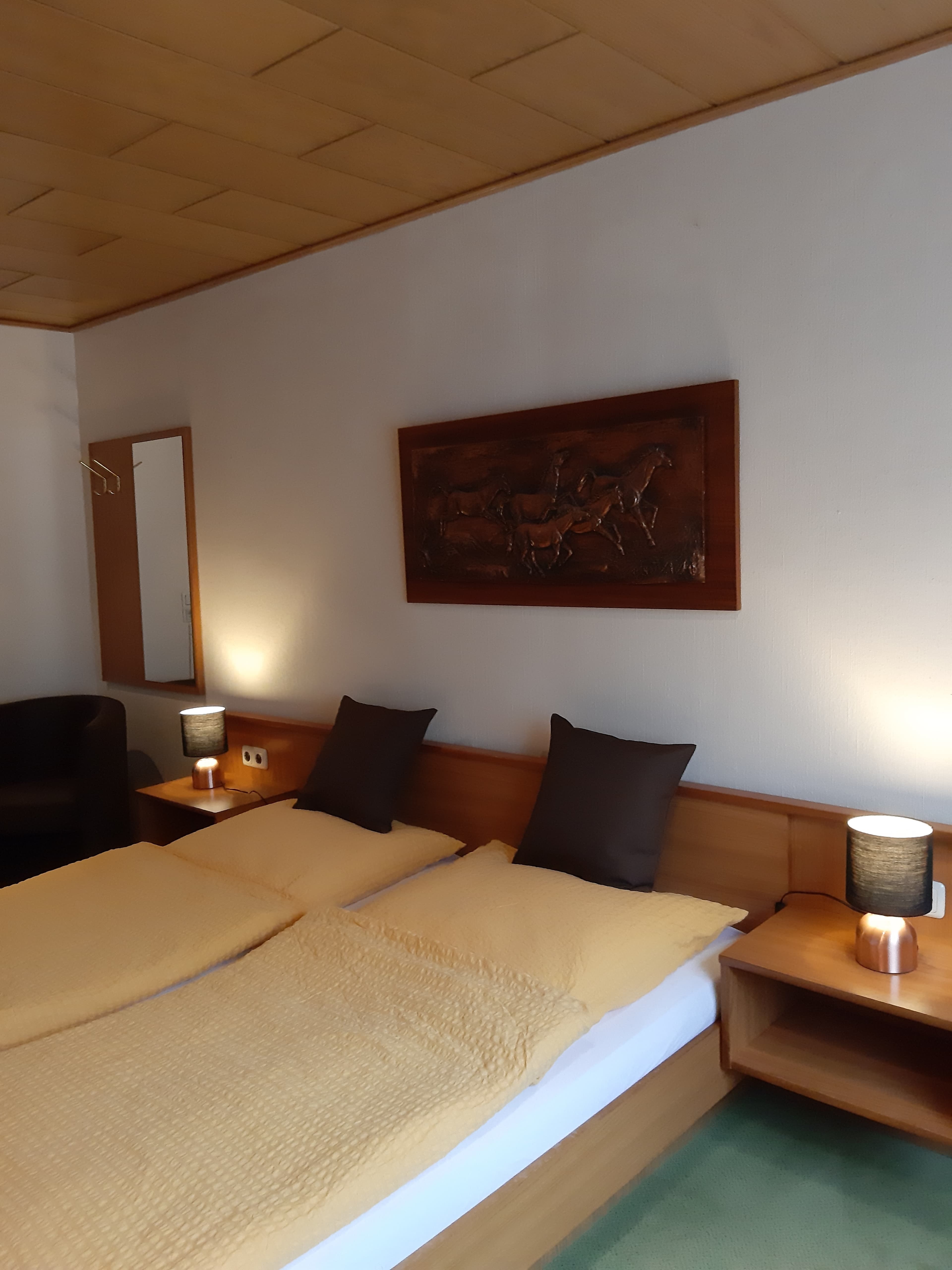 Zimmer 5 in der Gasthaus-Pension "Im Rehwinkel" in Soltau