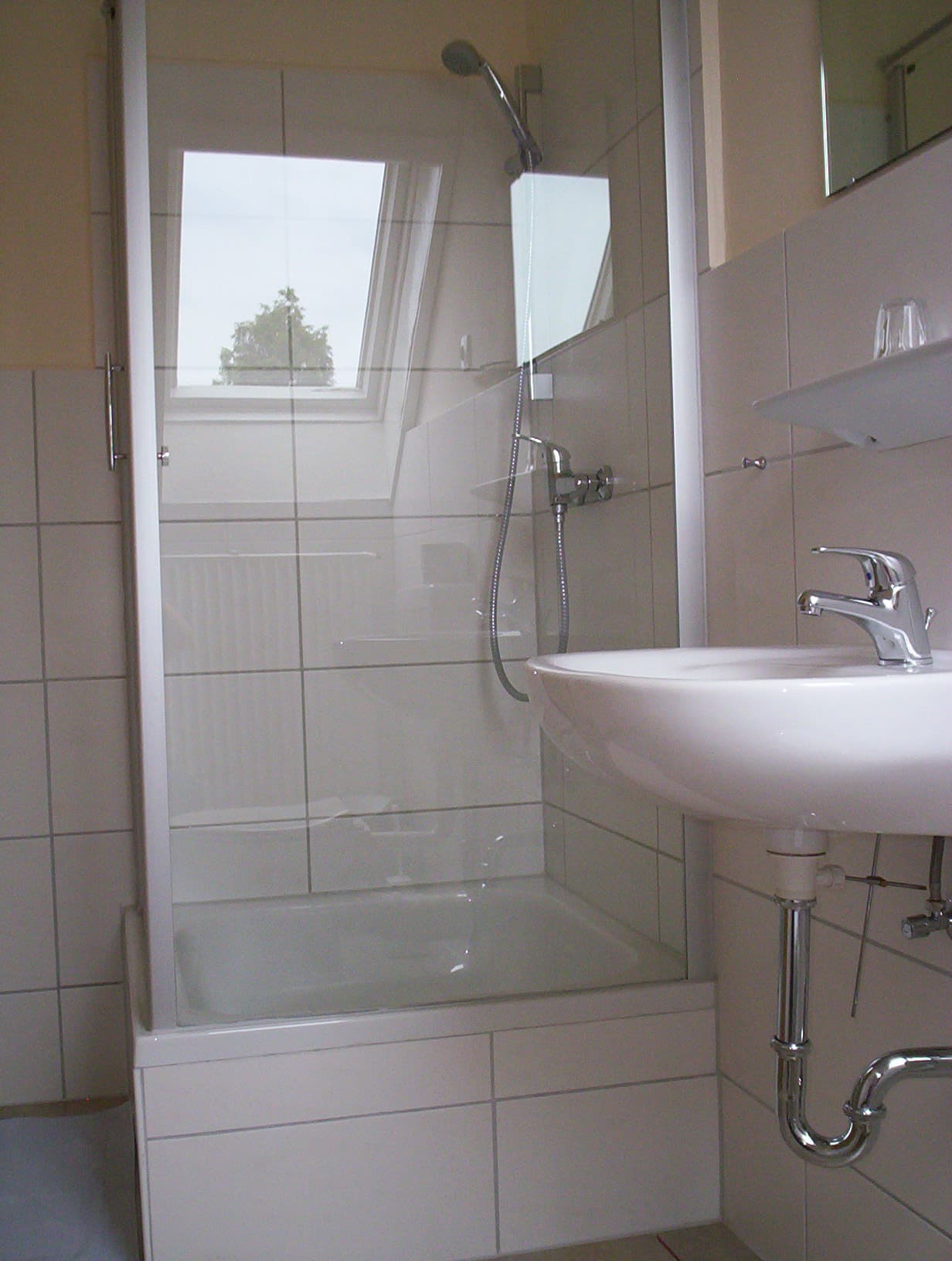 Badezimmer in der Gasthaus-Pension "Im Rehwinkel" in Soltau