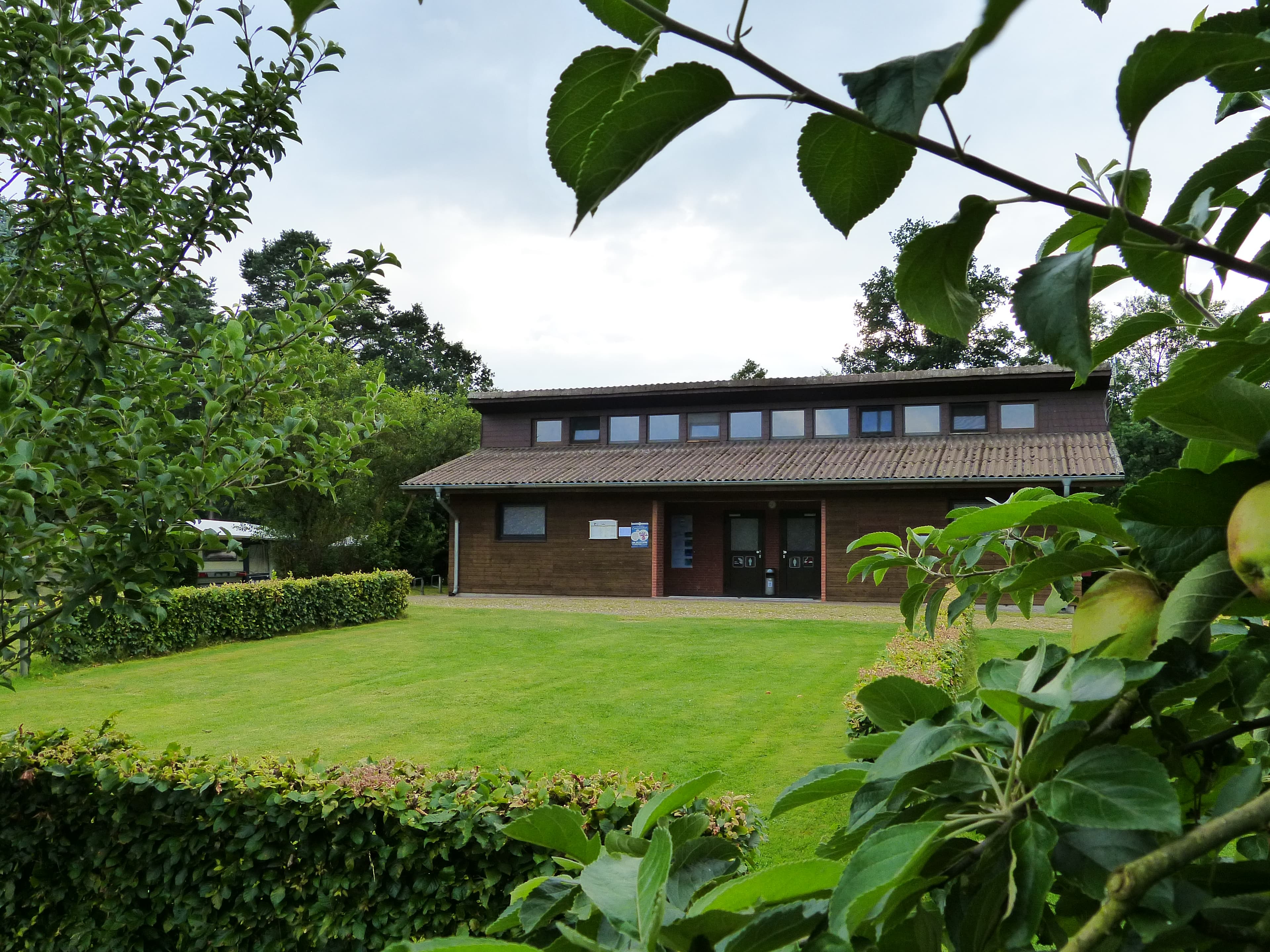 Das Waschhaus, sauber und gepflegt, bietet 4-Sterne-Komfort.