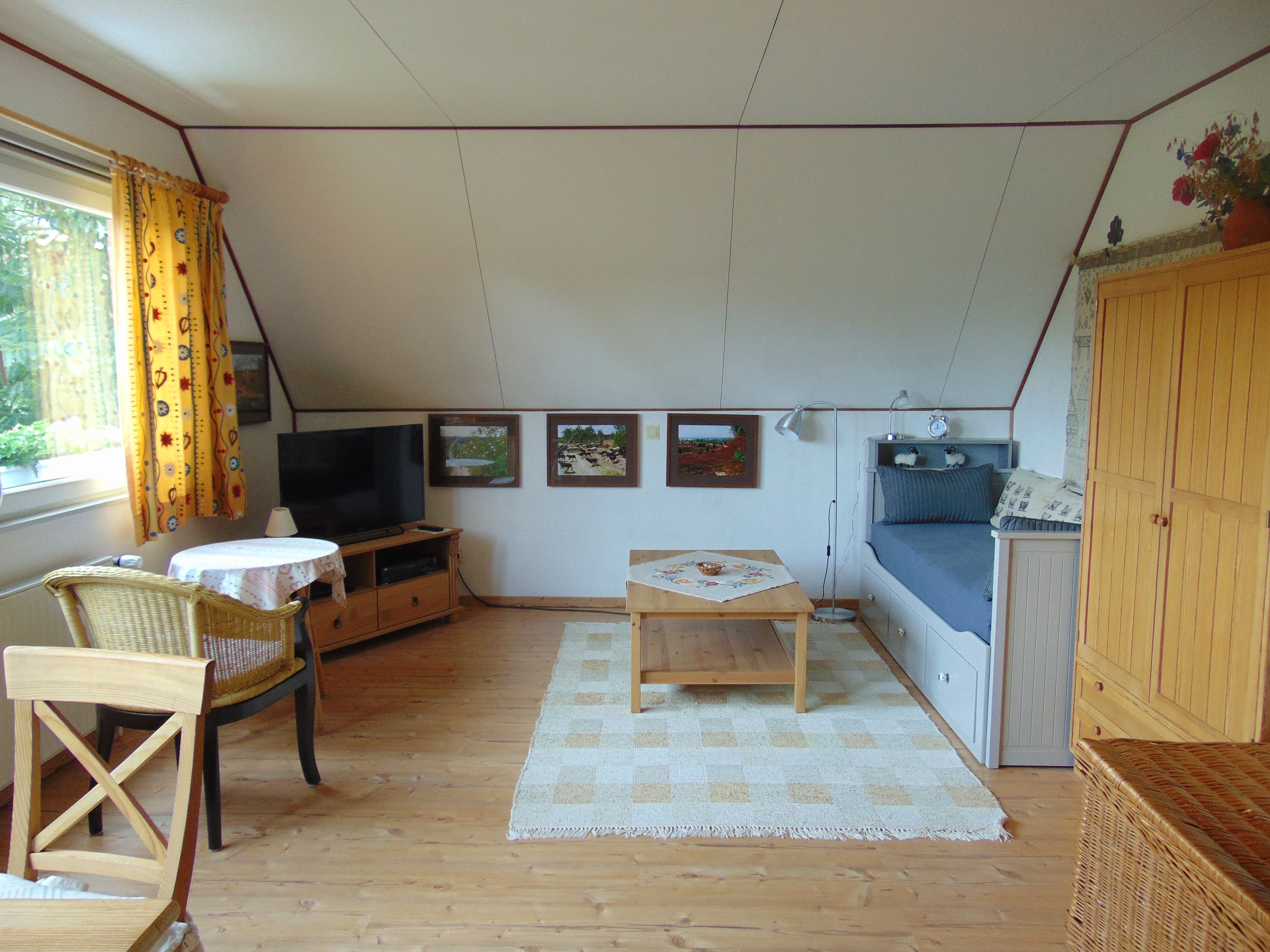 Wohnzimmer in der Ferienwohnung Haus Heckenrose in Undeloh