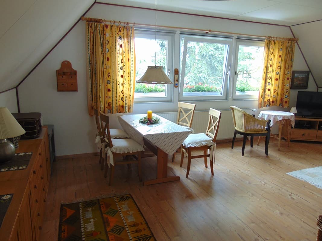 Wohnzimmer in der Ferienwohnung Haus Heckenrose in Undeloh