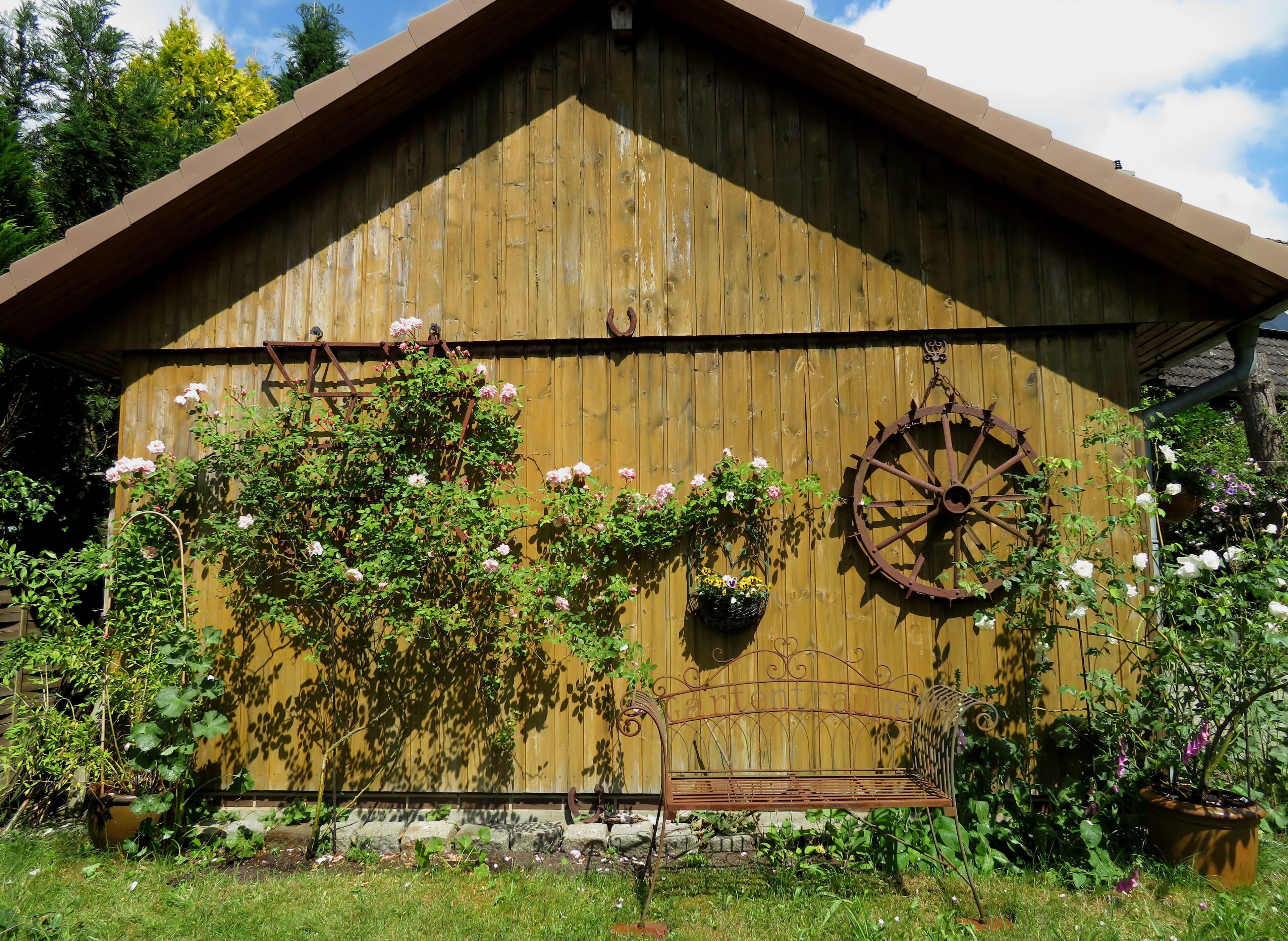 Carport der Ferienwohnung Haus Heckenrose in Undeloh