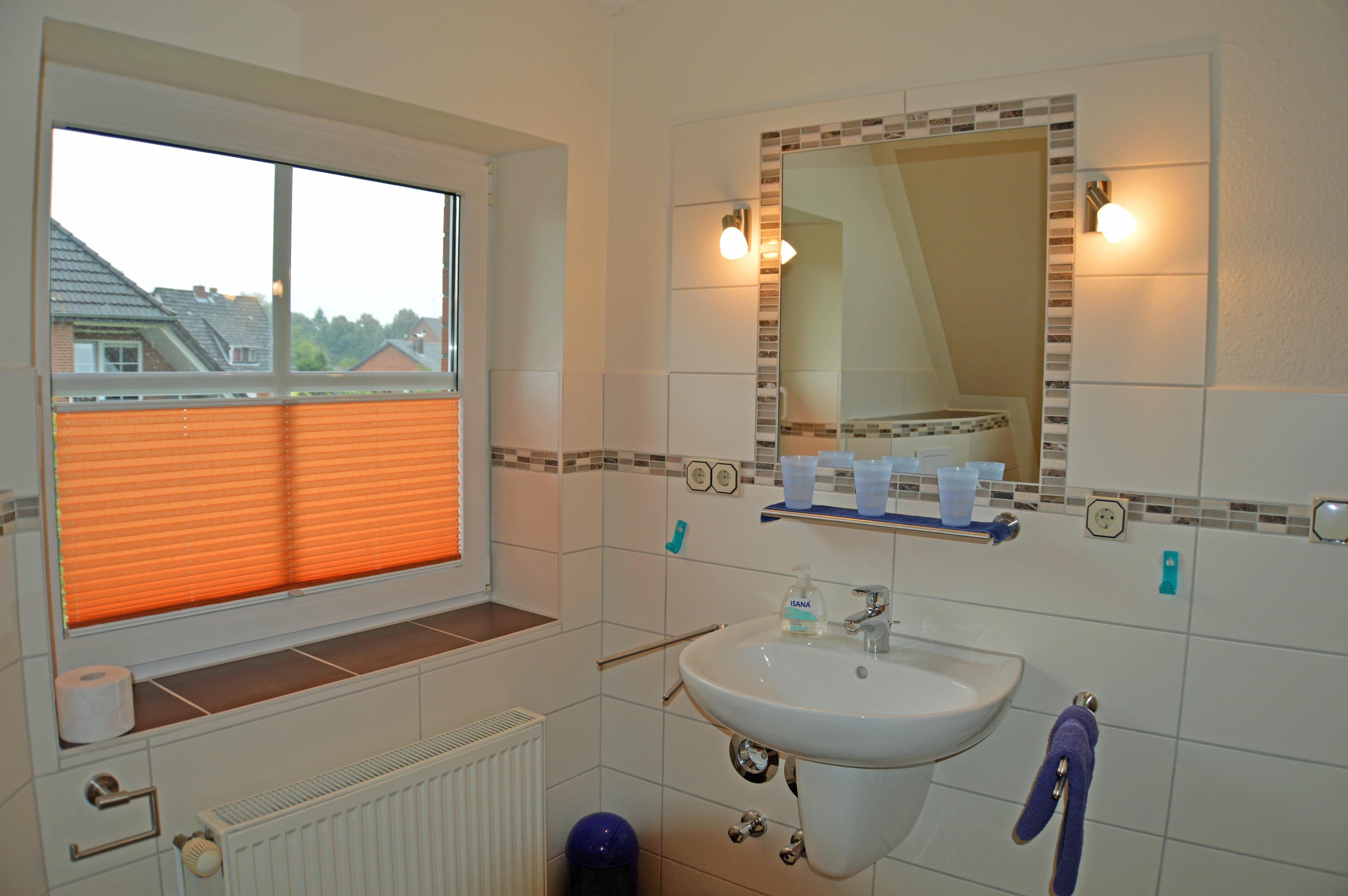 Das Badezimmer in der Ferienwohnung Heidegeist in Neuenkirchen